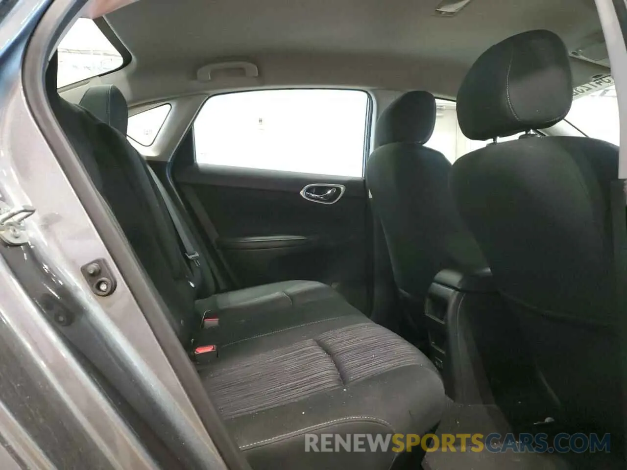 10 fotografías del automóvil dañado 3N1AB7AP5KY413076 NISSAN SENTRA 2019