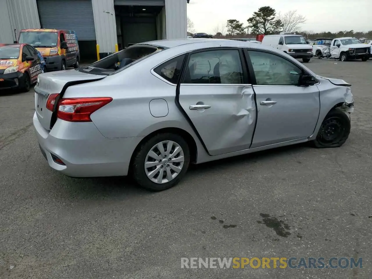 3 fotografías del automóvil dañado 3N1AB7AP5KY438785 NISSAN SENTRA 2019