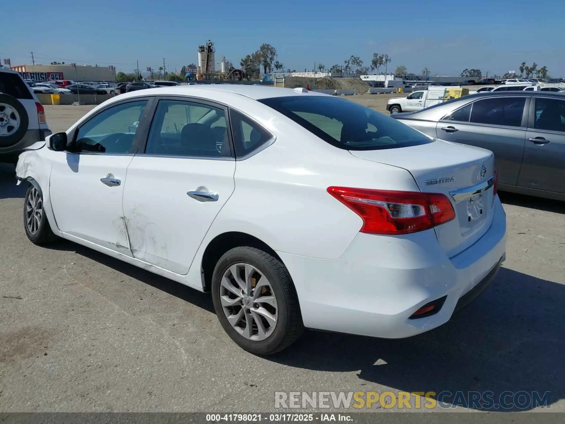 3 fotografías del automóvil dañado 3N1AB7AP5KY449382 NISSAN SENTRA 2019