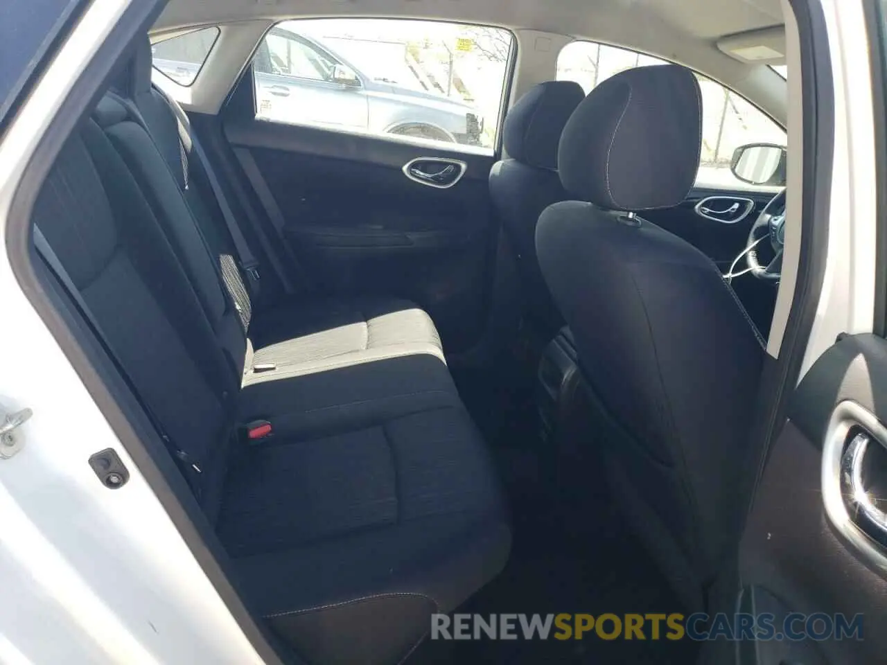 10 fotografías del automóvil dañado 3N1AB7AP6KL607998 NISSAN SENTRA 2019