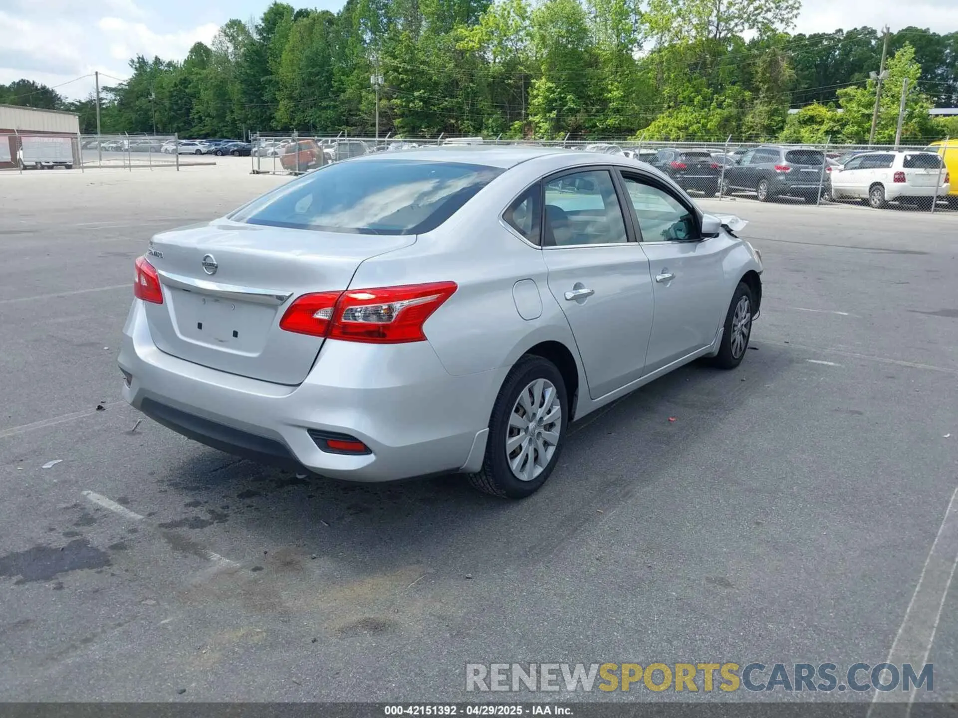 4 fotografías del automóvil dañado 3N1AB7AP6KY205658 NISSAN SENTRA 2019