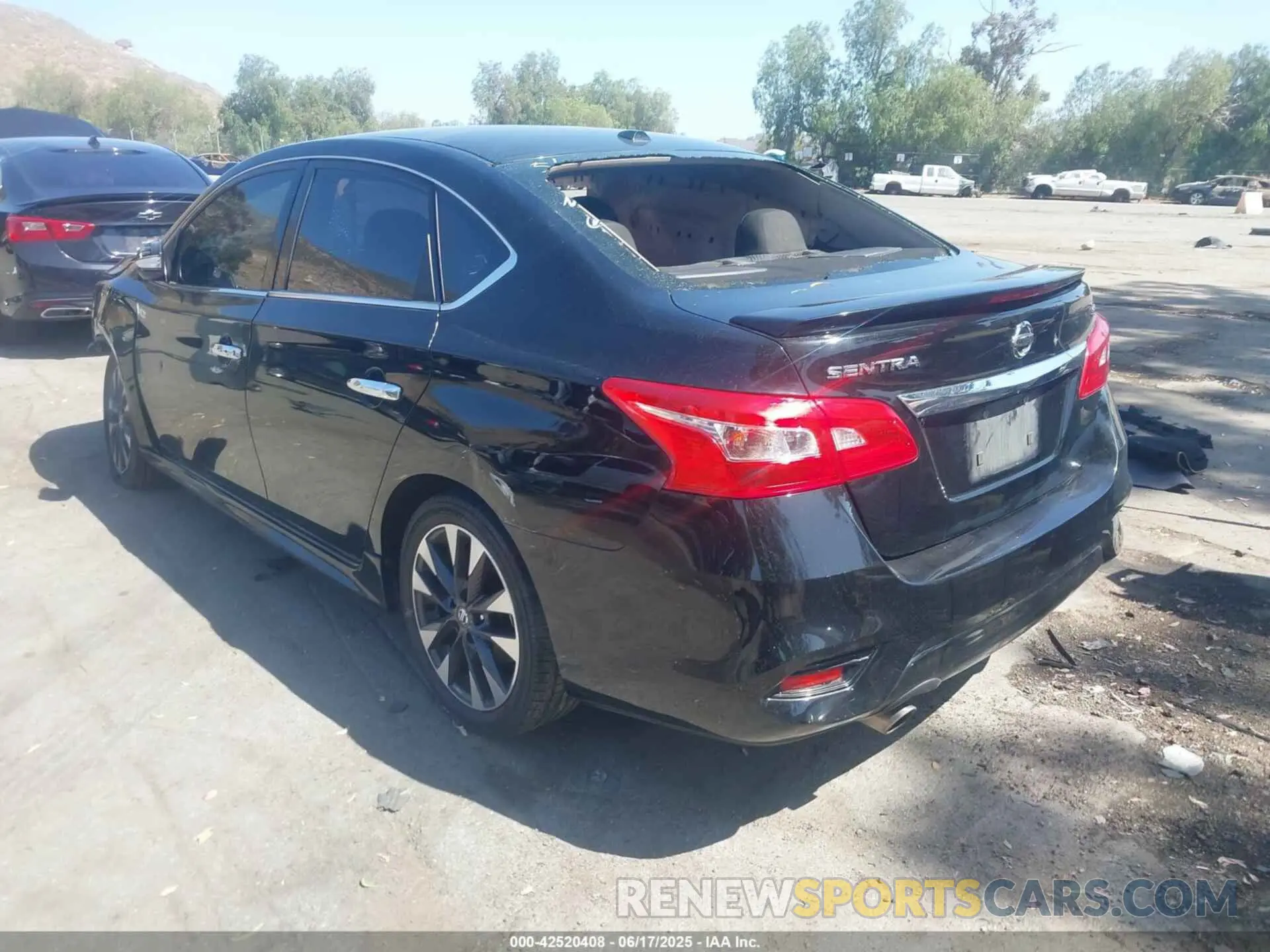 3 fotografías del automóvil dañado 3N1AB7AP6KY237185 NISSAN SENTRA 2019
