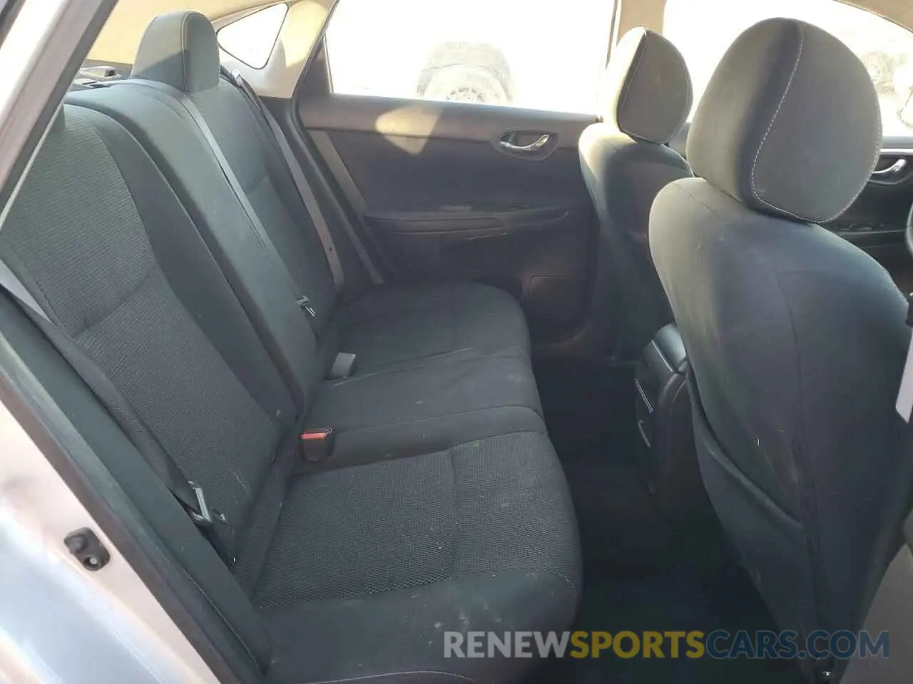 10 fotografías del automóvil dañado 3N1AB7AP6KY341188 NISSAN SENTRA 2019