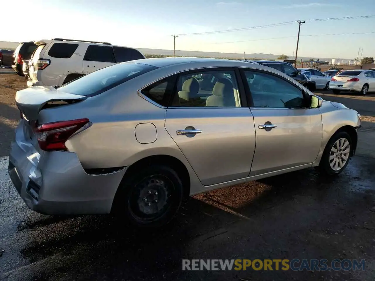 3 fotografías del automóvil dañado 3N1AB7AP6KY341188 NISSAN SENTRA 2019