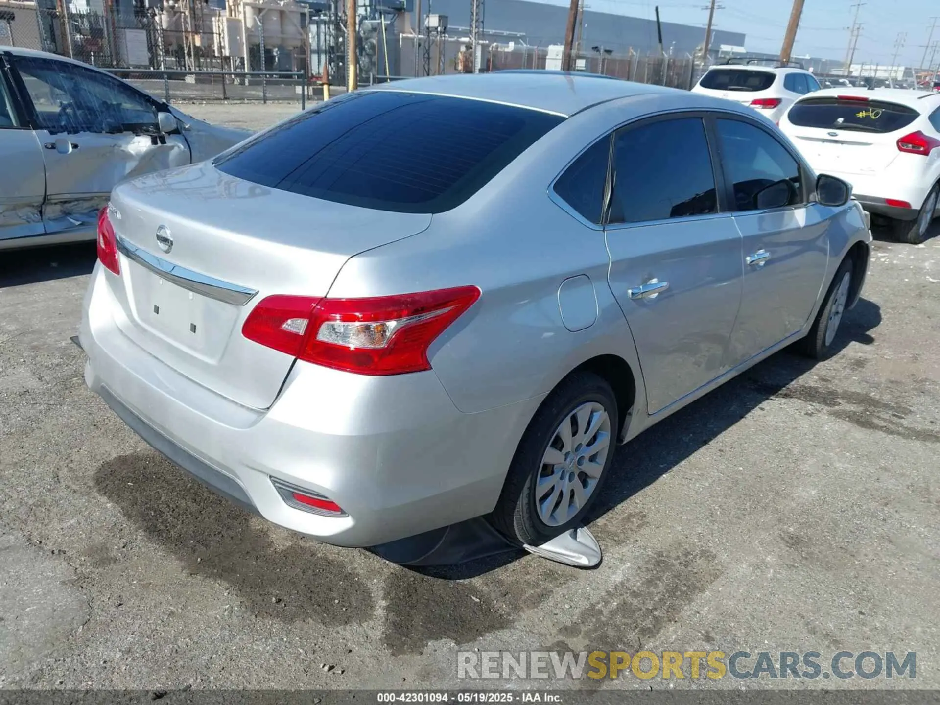 4 fotografías del automóvil dañado 3N1AB7AP6KY358590 NISSAN SENTRA 2019