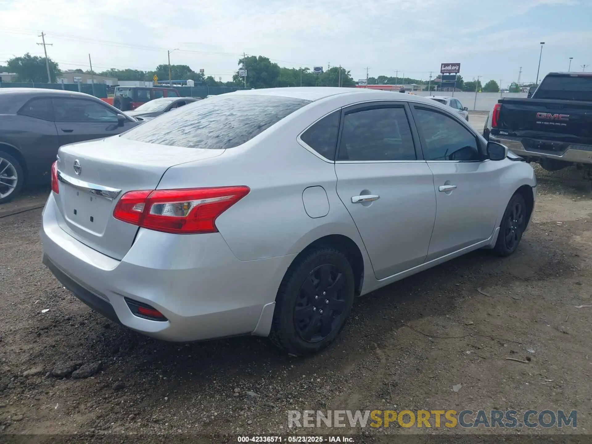 4 fotografías del automóvil dañado 3N1AB7AP6KY410459 NISSAN SENTRA 2019