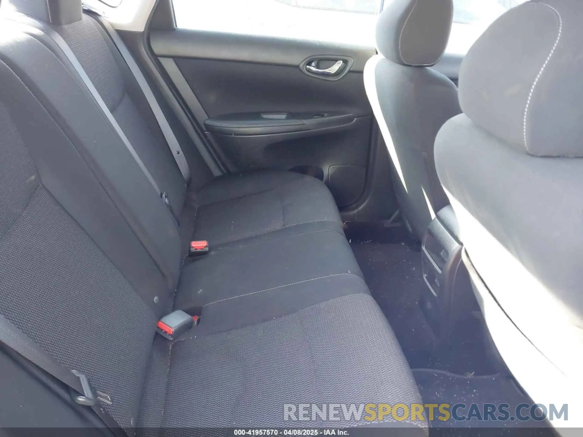 8 fotografías del automóvil dañado 3N1AB7AP6KY415645 NISSAN SENTRA 2019
