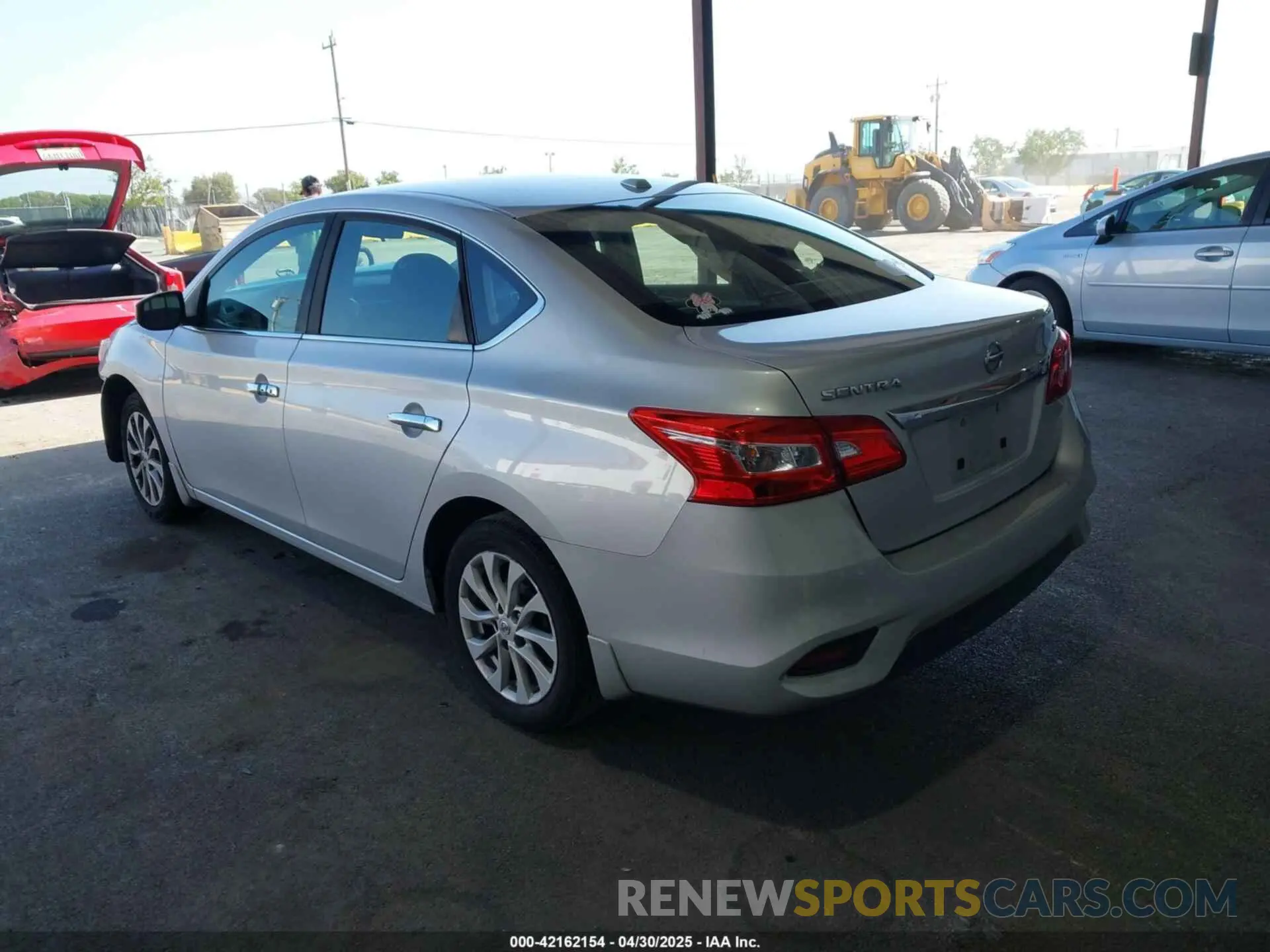 3 fotografías del automóvil dañado 3N1AB7AP6KY423938 NISSAN SENTRA 2019
