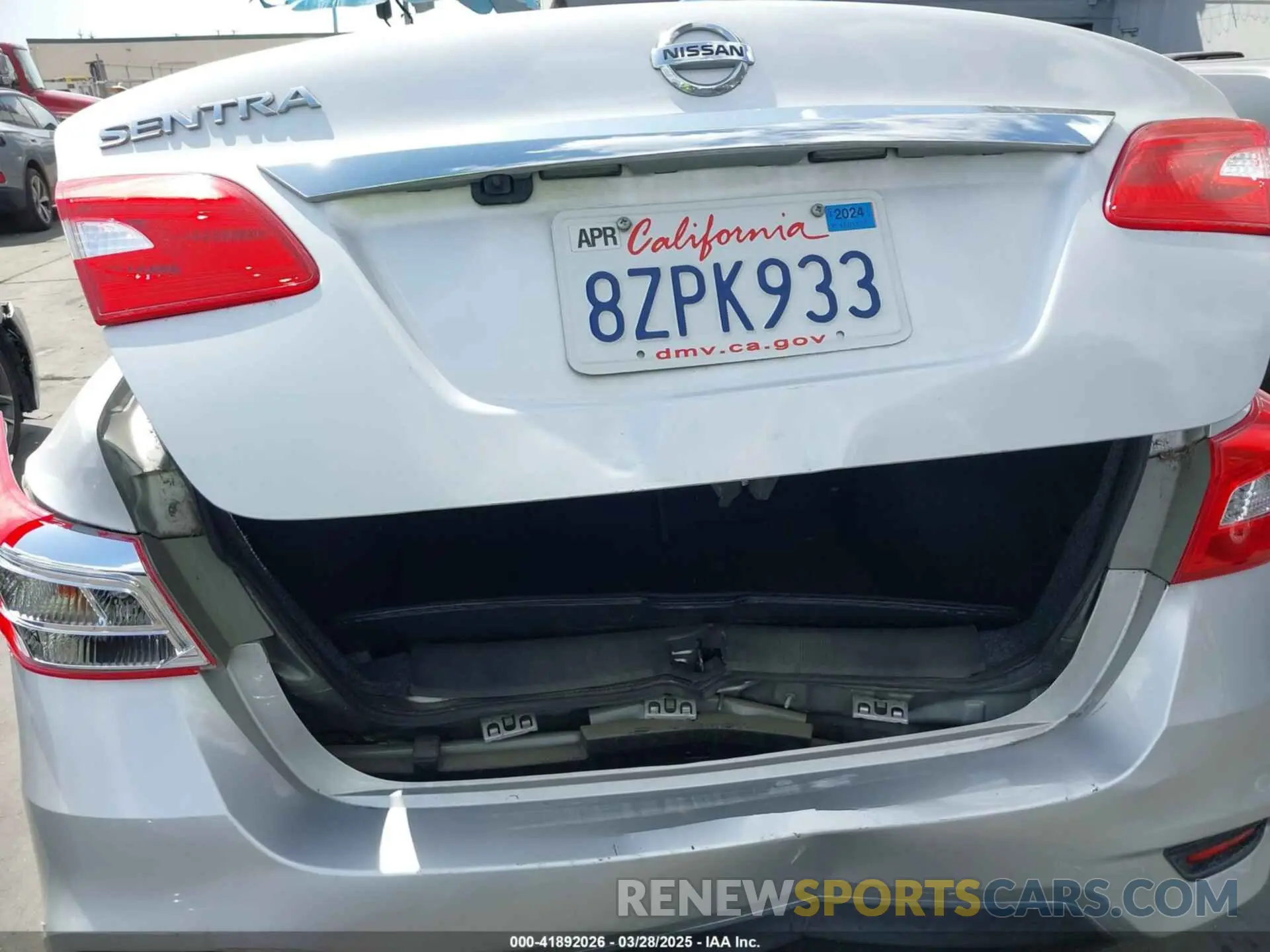 12 fotografías del automóvil dañado 3N1AB7AP6KY432493 NISSAN SENTRA 2019