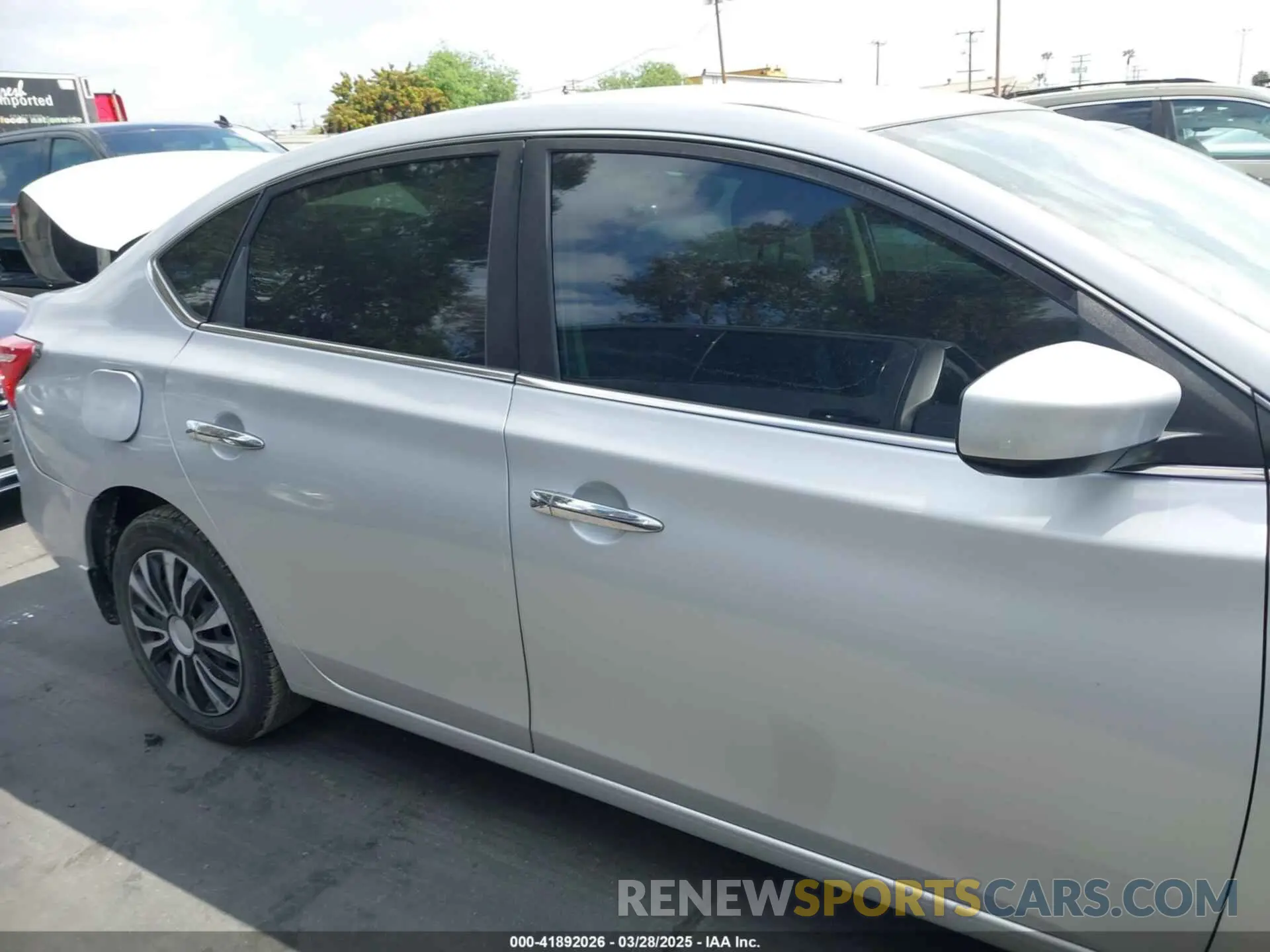 14 fotografías del automóvil dañado 3N1AB7AP6KY432493 NISSAN SENTRA 2019