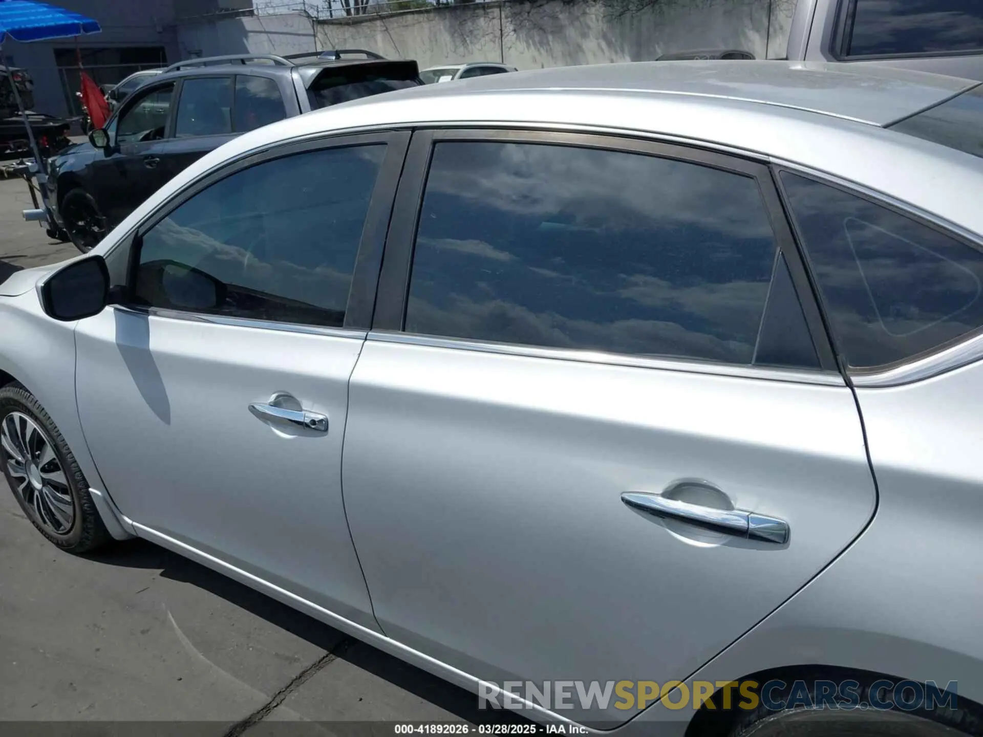 15 fotografías del automóvil dañado 3N1AB7AP6KY432493 NISSAN SENTRA 2019