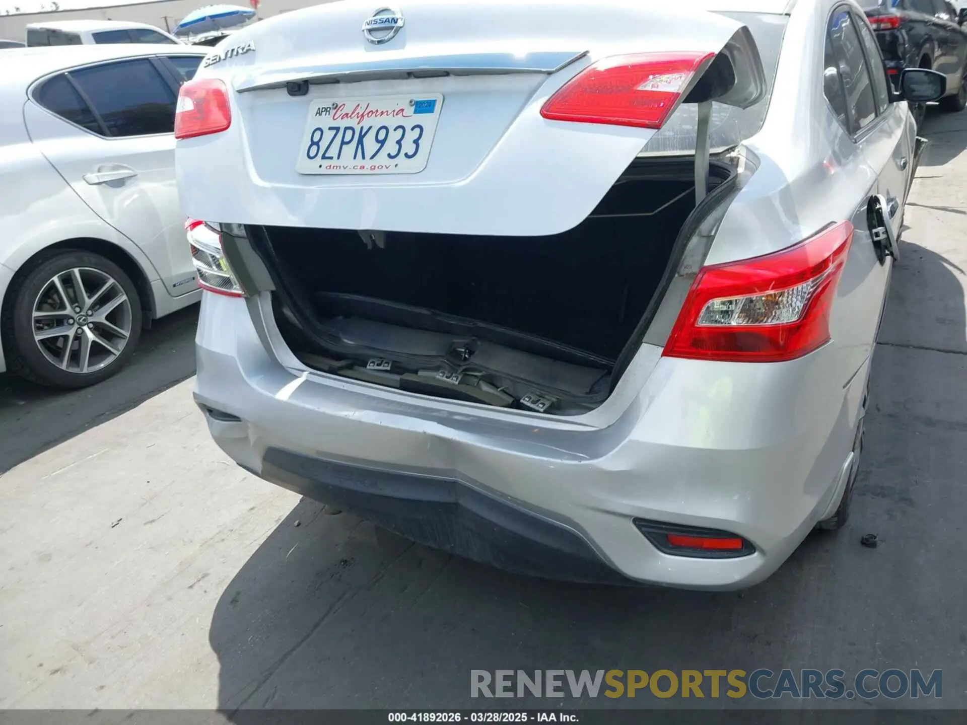 17 fotografías del automóvil dañado 3N1AB7AP6KY432493 NISSAN SENTRA 2019