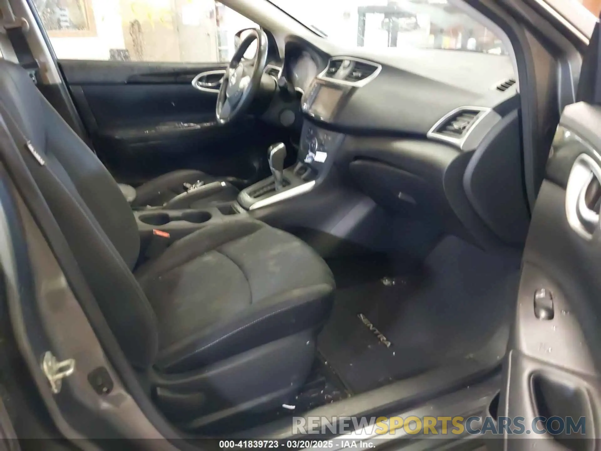 5 fotografías del automóvil dañado 3N1AB7AP7KL610845 NISSAN SENTRA 2019