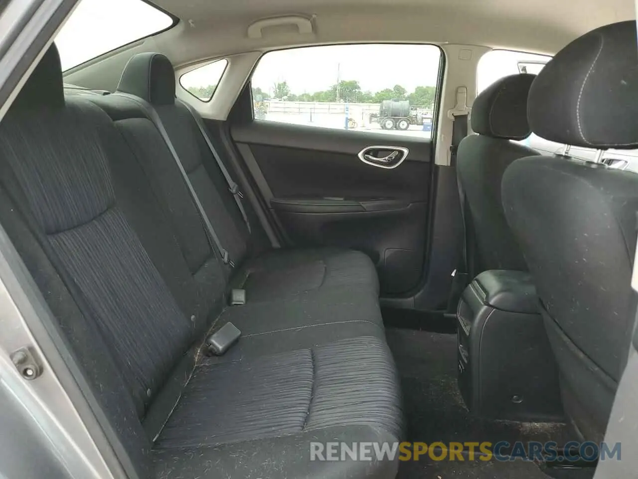 10 fotografías del automóvil dañado 3N1AB7AP7KL622350 NISSAN SENTRA 2019