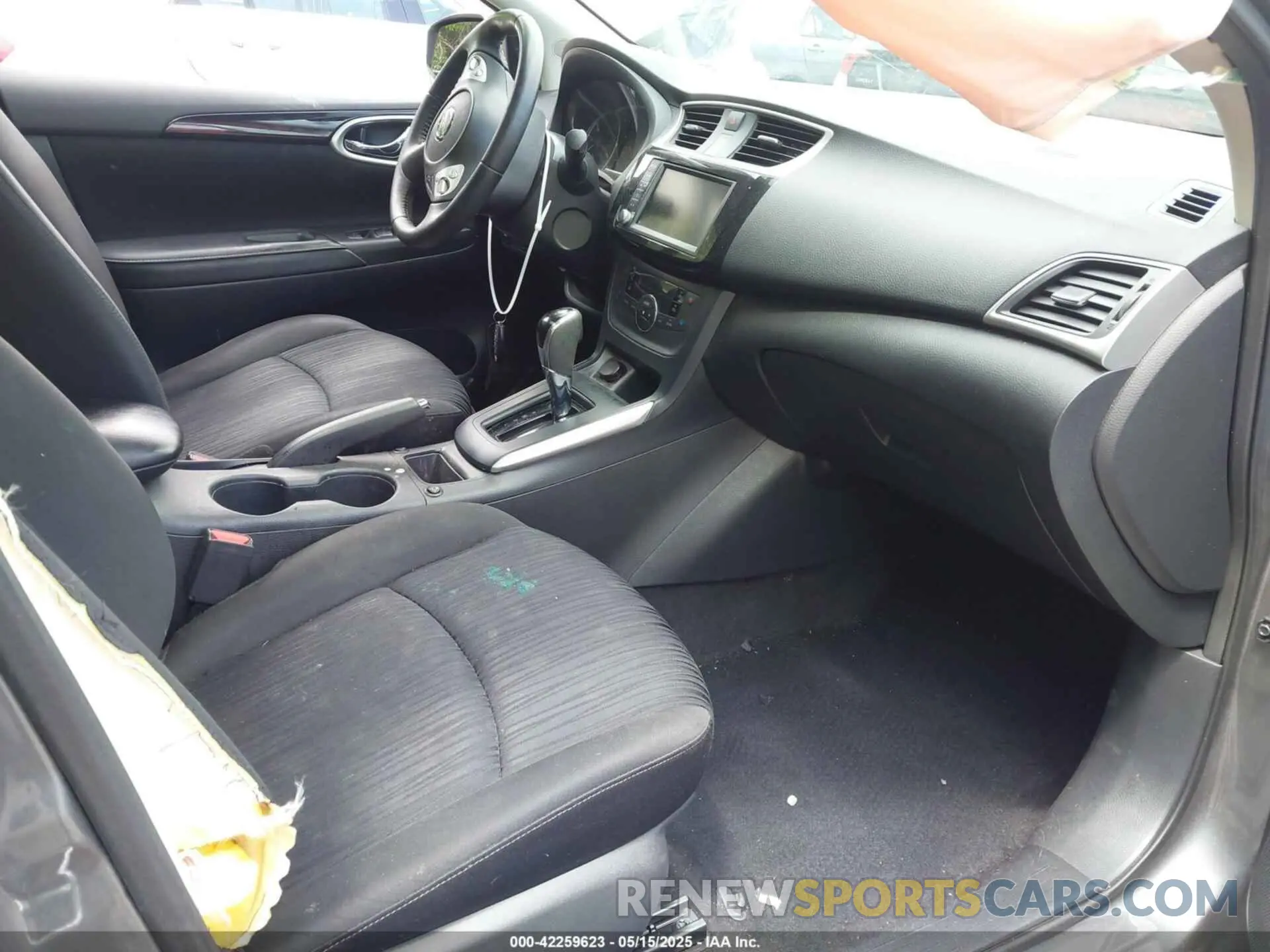5 fotografías del automóvil dañado 3N1AB7AP7KY212778 NISSAN SENTRA 2019