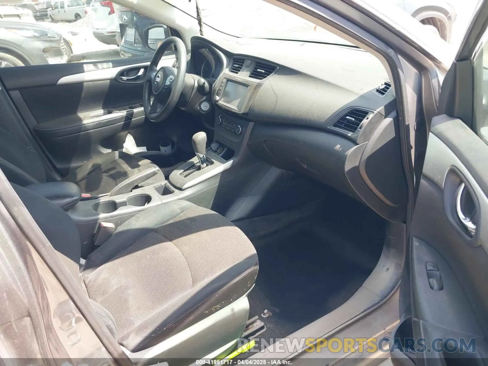 5 fotografías del automóvil dañado 3N1AB7AP7KY291207 NISSAN SENTRA 2019
