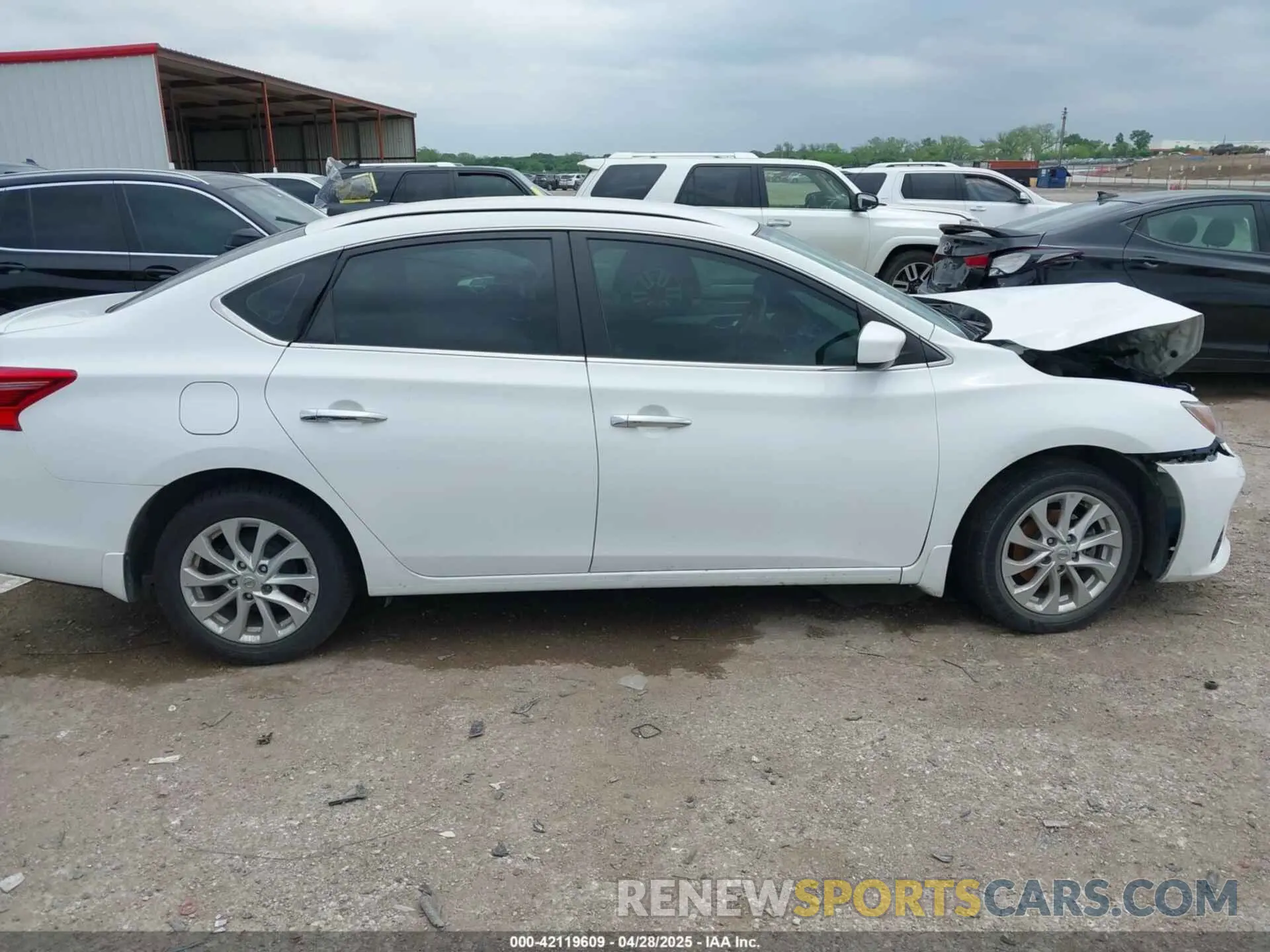 13 fotografías del automóvil dañado 3N1AB7AP7KY301010 NISSAN SENTRA 2019