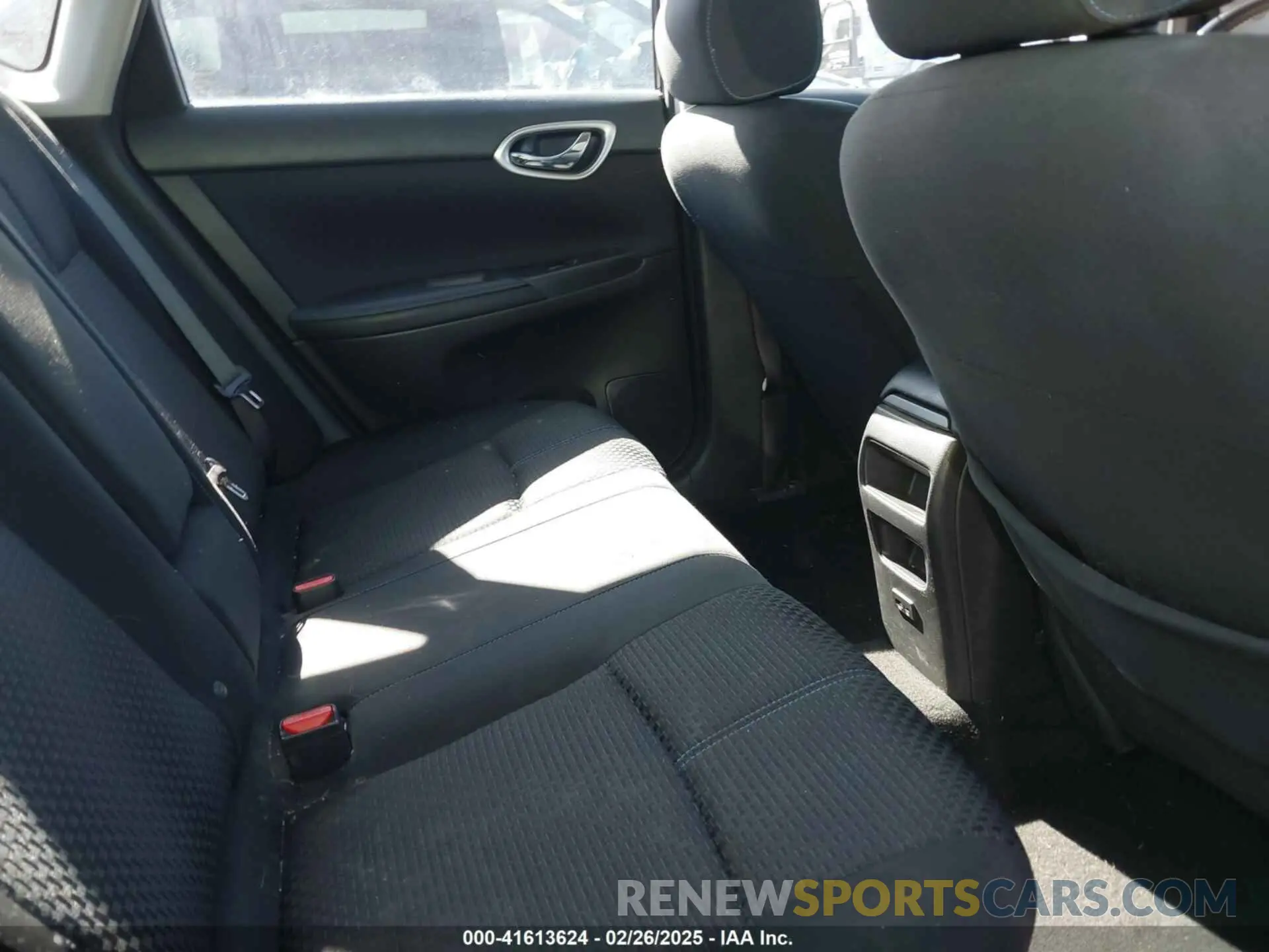 8 fotografías del automóvil dañado 3N1AB7AP7KY371641 NISSAN SENTRA 2019