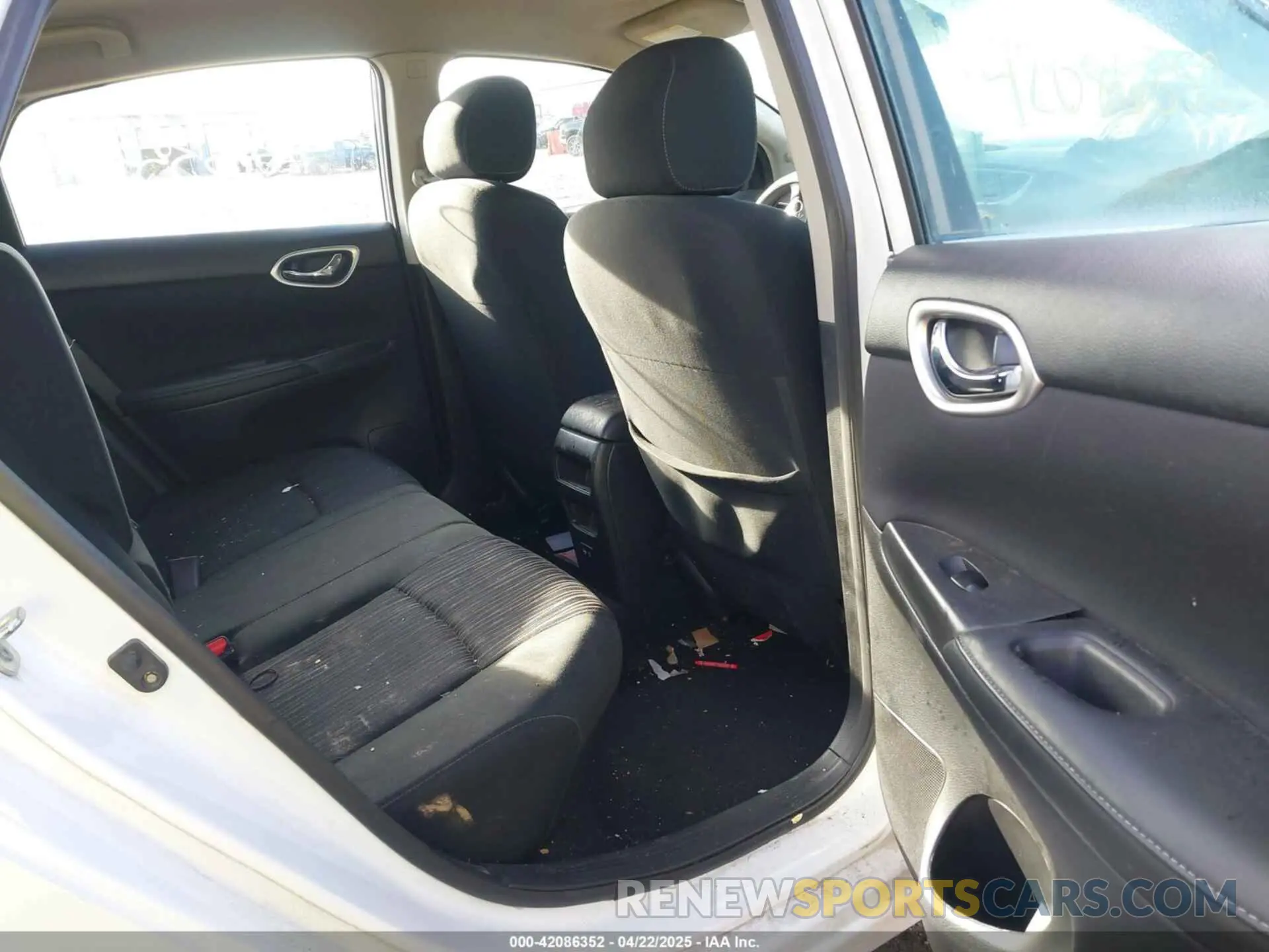 8 fotografías del automóvil dañado 3N1AB7AP7KY431188 NISSAN SENTRA 2019