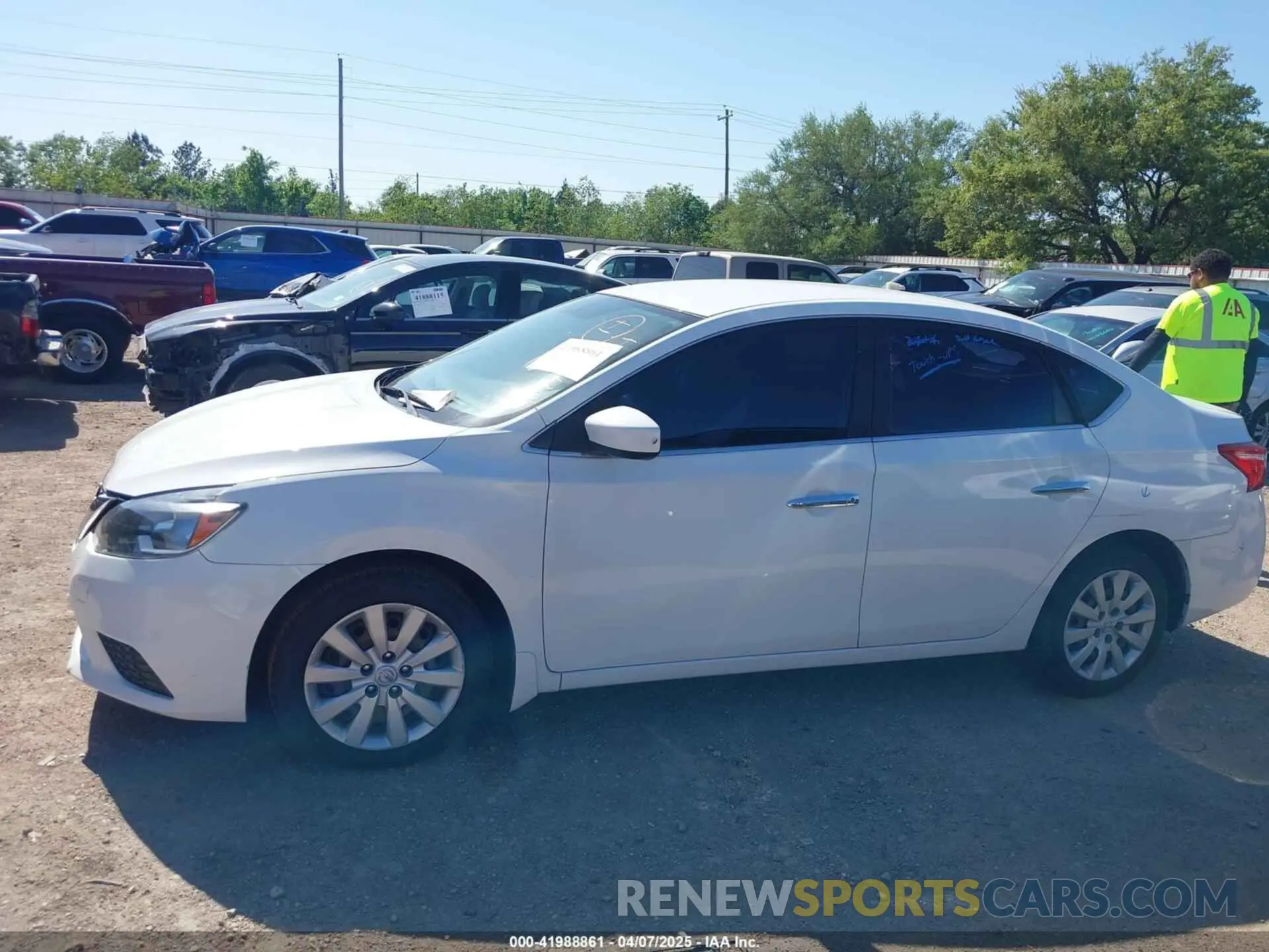 14 fotografías del automóvil dañado 3N1AB7AP7KY434477 NISSAN SENTRA 2019