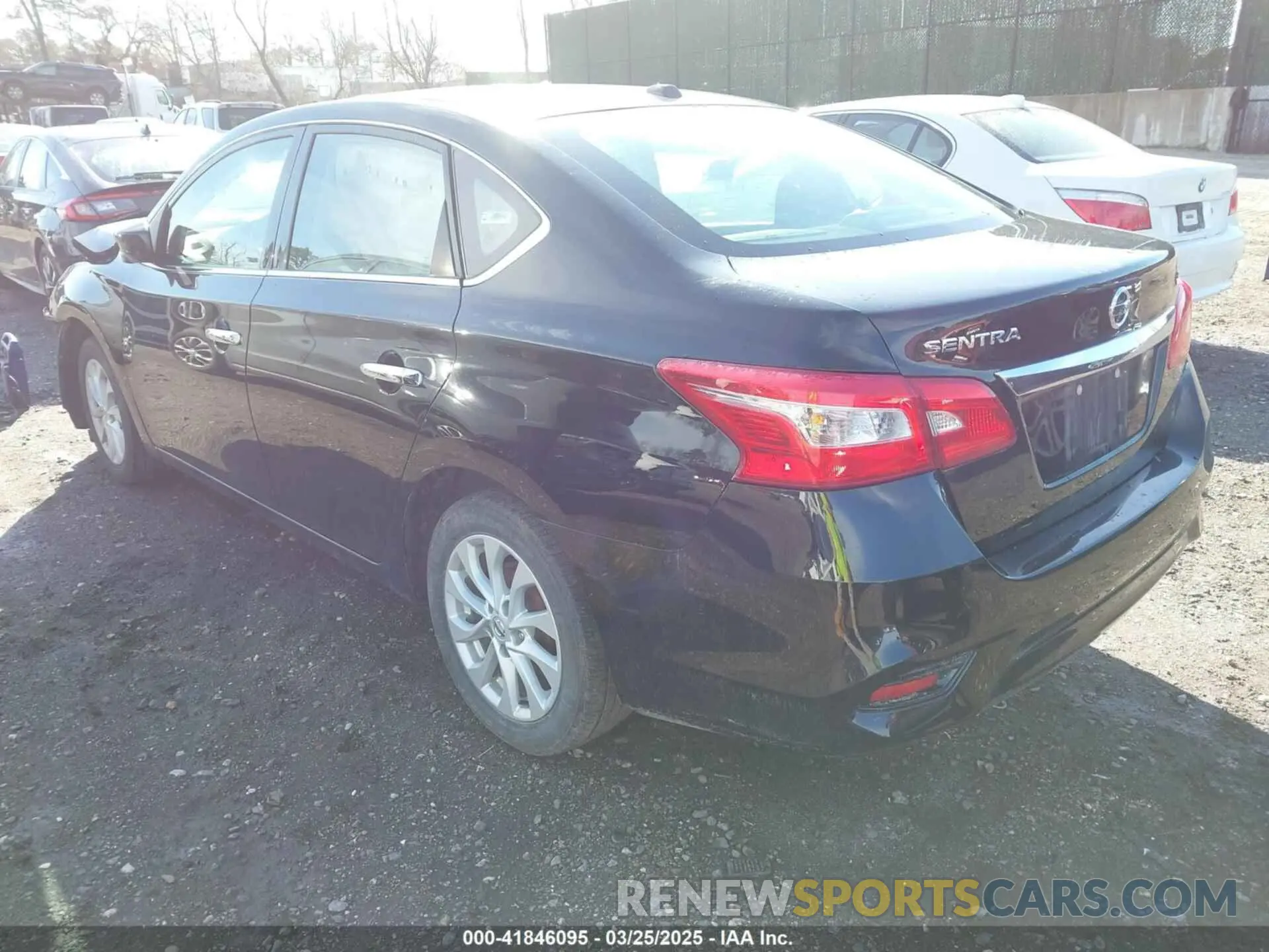 3 fotografías del automóvil dañado 3N1AB7AP7KY445186 NISSAN SENTRA 2019