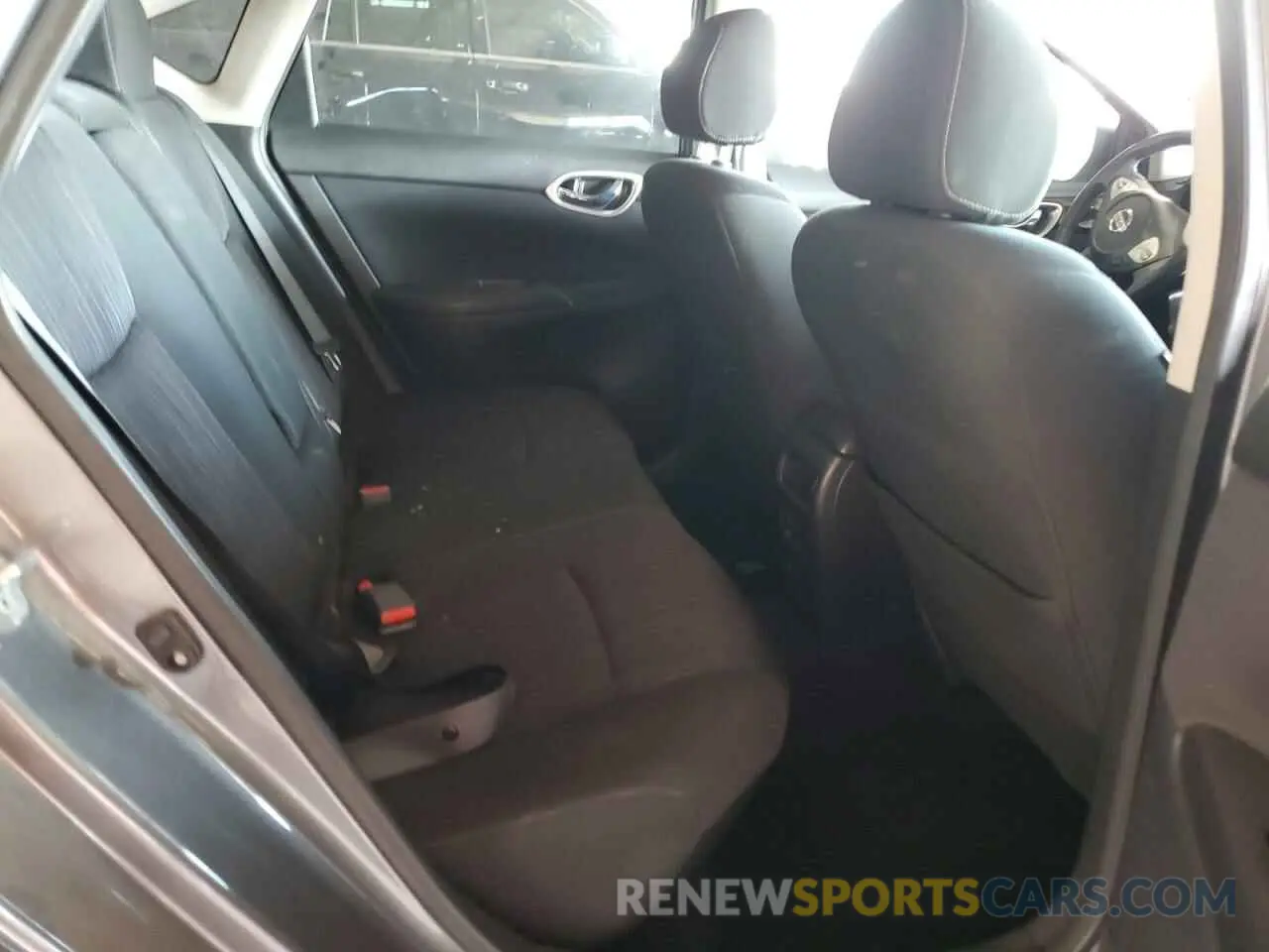 10 fotografías del automóvil dañado 3N1AB7AP7KY452784 NISSAN SENTRA 2019
