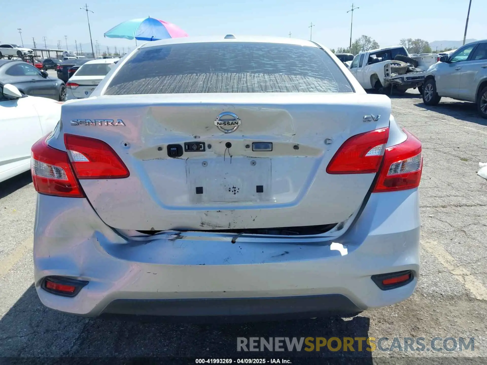 17 fotografías del automóvil dañado 3N1AB7AP7KY454843 NISSAN SENTRA 2019