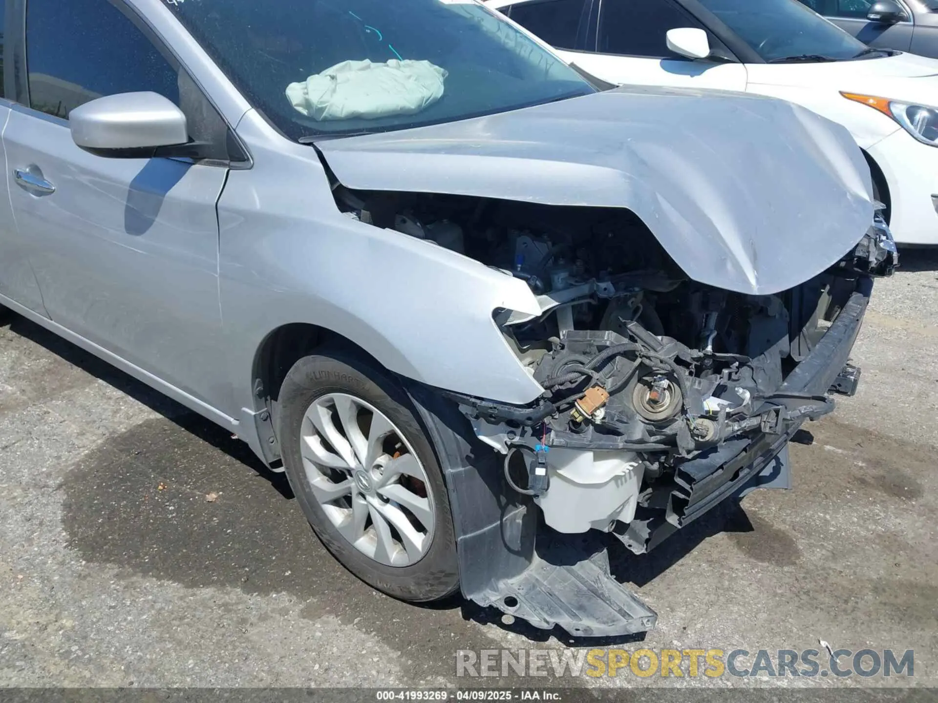 19 fotografías del automóvil dañado 3N1AB7AP7KY454843 NISSAN SENTRA 2019
