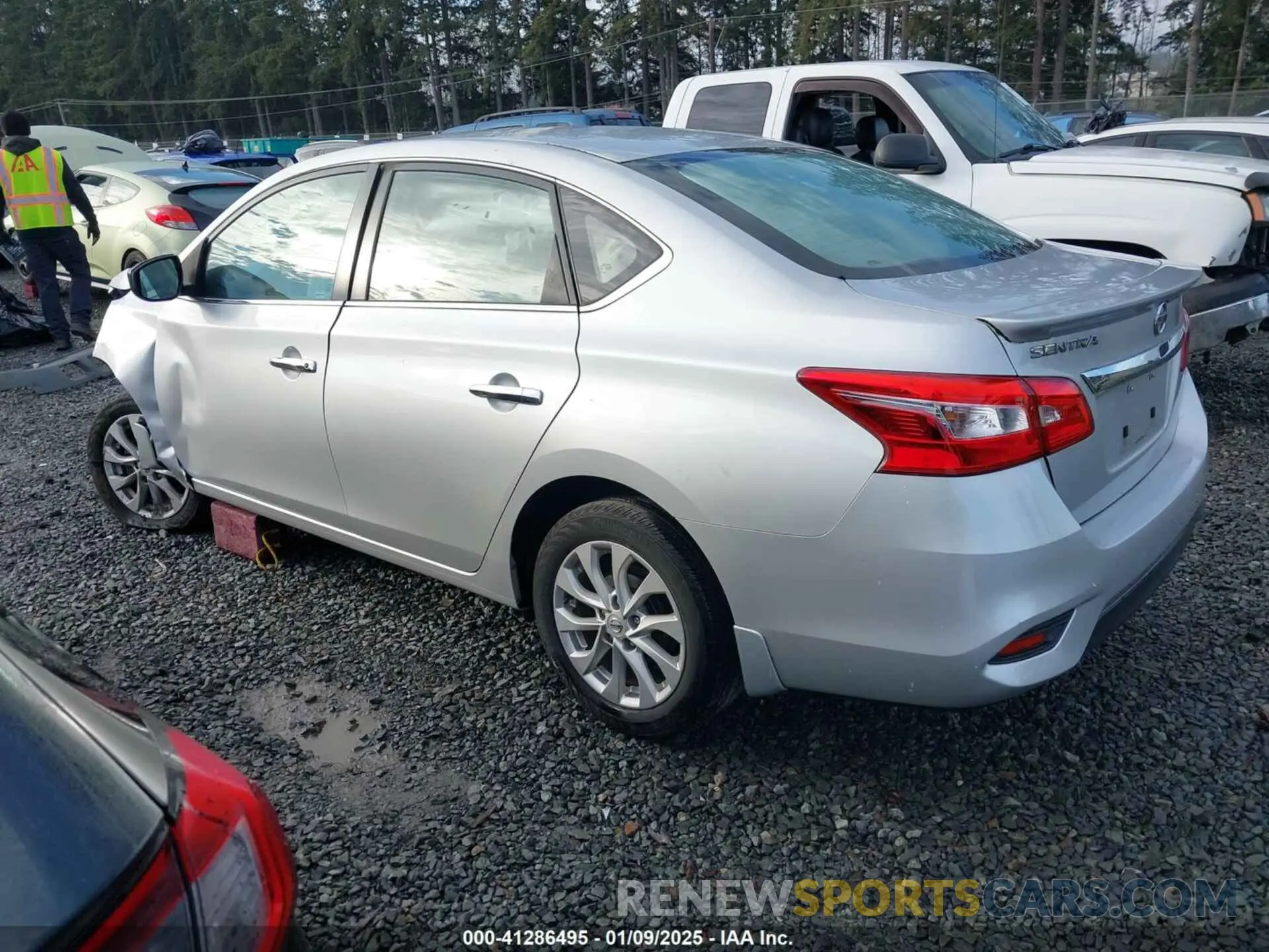 3 fotografías del automóvil dañado 3N1AB7AP8KY218816 NISSAN SENTRA 2019