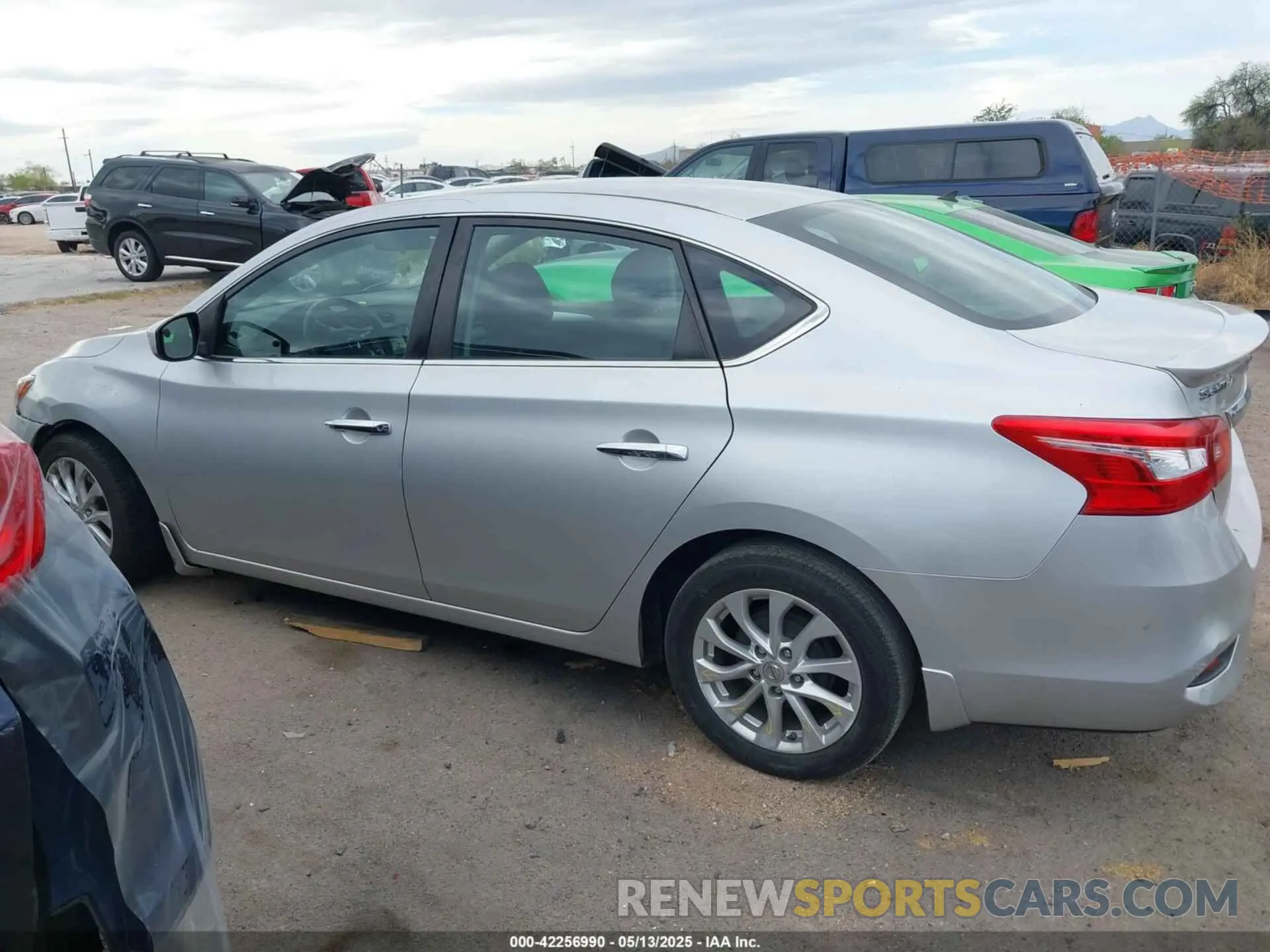 14 fotografías del automóvil dañado 3N1AB7AP8KY222879 NISSAN SENTRA 2019