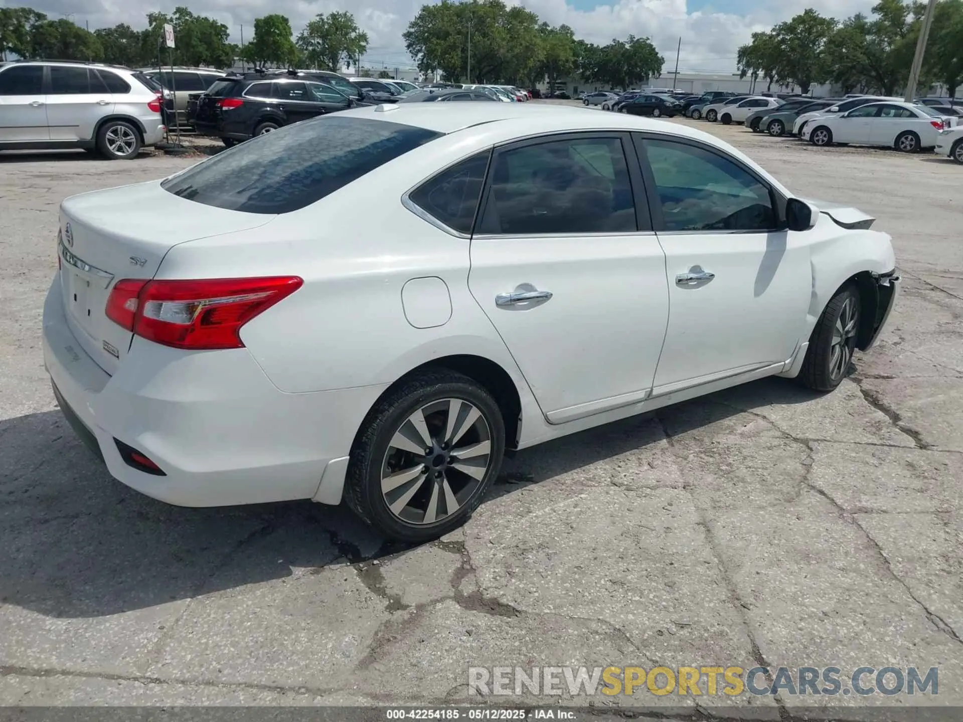 4 fotografías del automóvil dañado 3N1AB7AP8KY225975 NISSAN SENTRA 2019