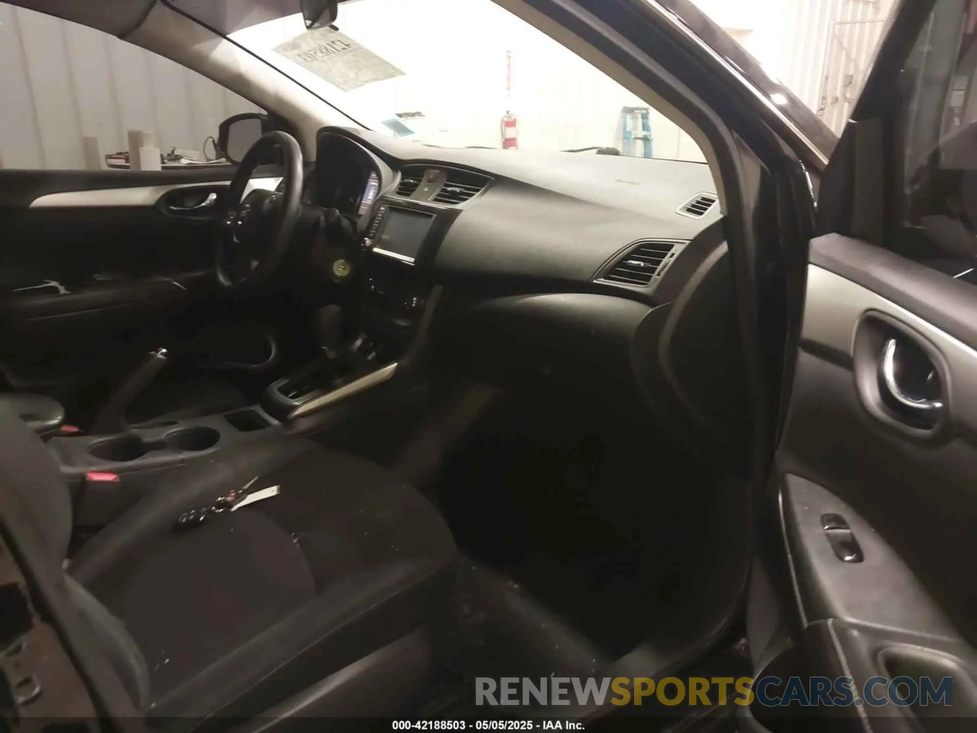 5 fotografías del automóvil dañado 3N1AB7AP8KY227726 NISSAN SENTRA 2019