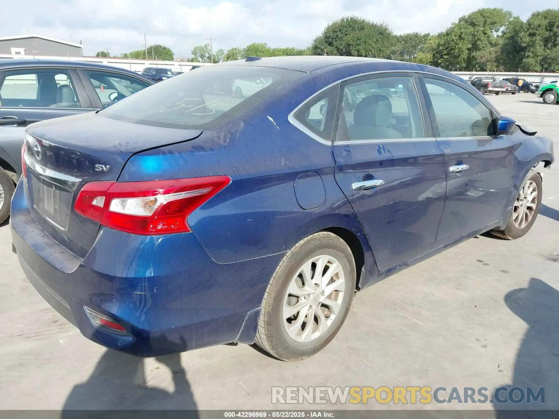 4 fotografías del automóvil dañado 3N1AB7AP8KY242095 NISSAN SENTRA 2019