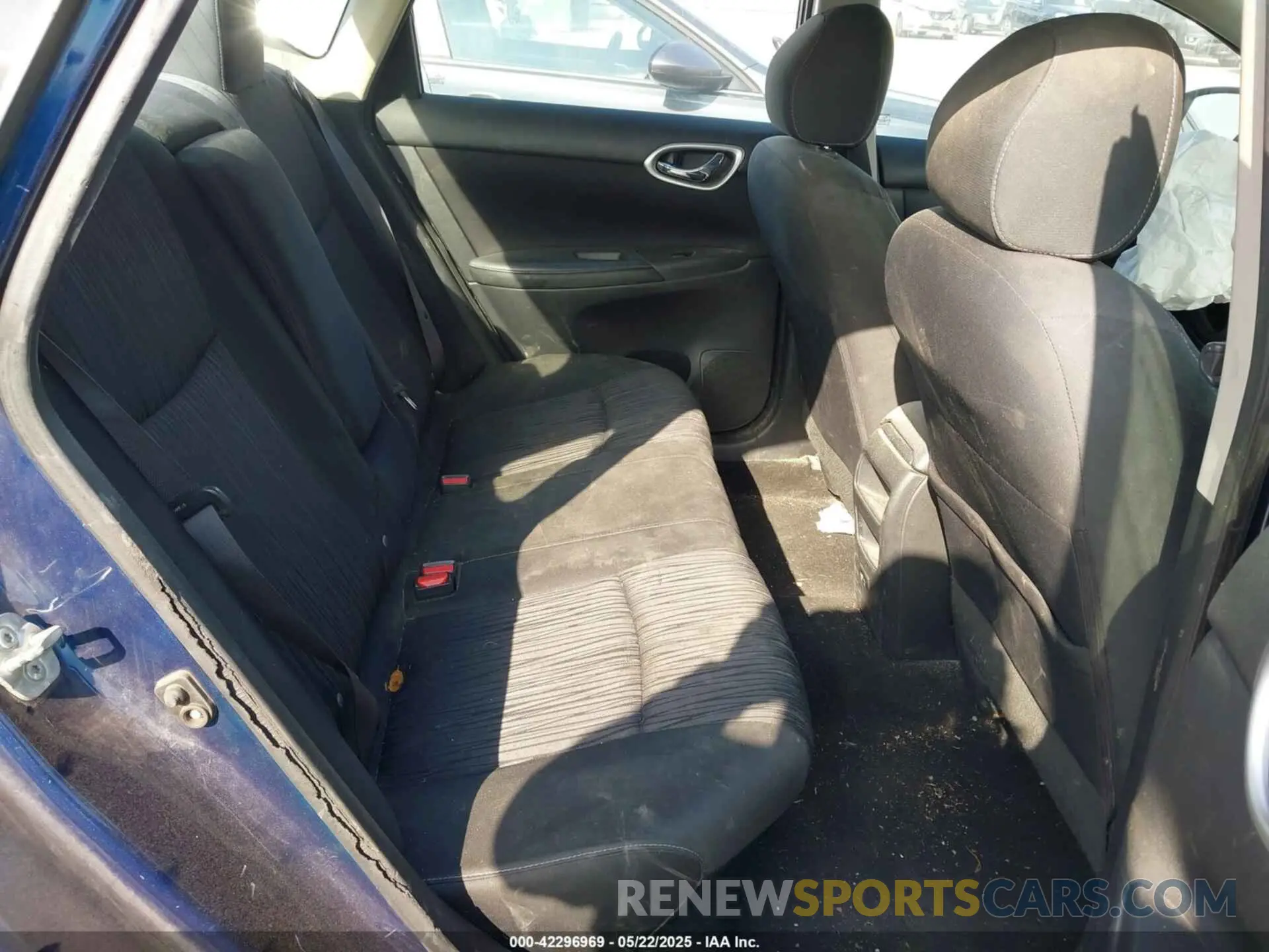 8 fotografías del automóvil dañado 3N1AB7AP8KY242095 NISSAN SENTRA 2019