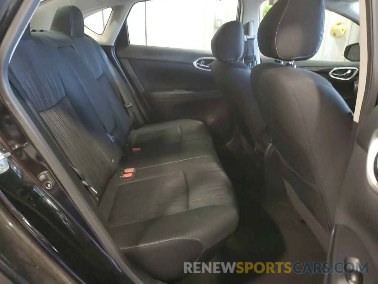 10 fotografías del automóvil dañado 3N1AB7AP8KY247653 NISSAN SENTRA 2019