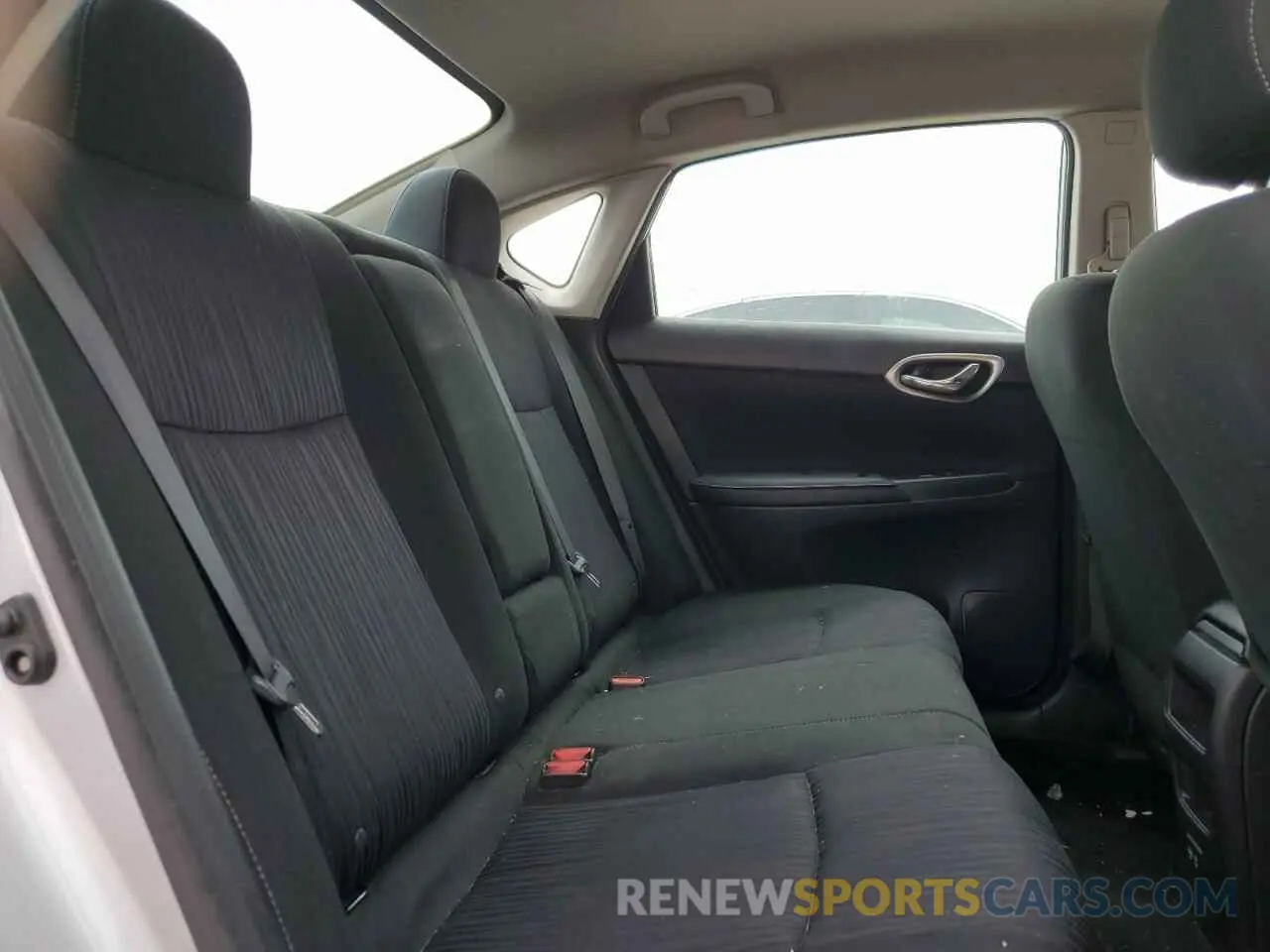 10 fotografías del automóvil dañado 3N1AB7AP8KY281270 NISSAN SENTRA 2019