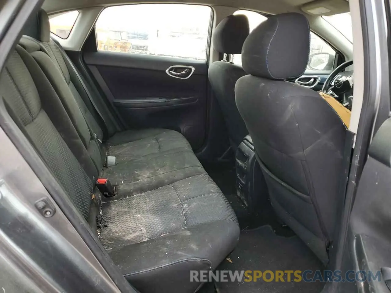10 fotografías del automóvil dañado 3N1AB7AP8KY287909 NISSAN SENTRA 2019