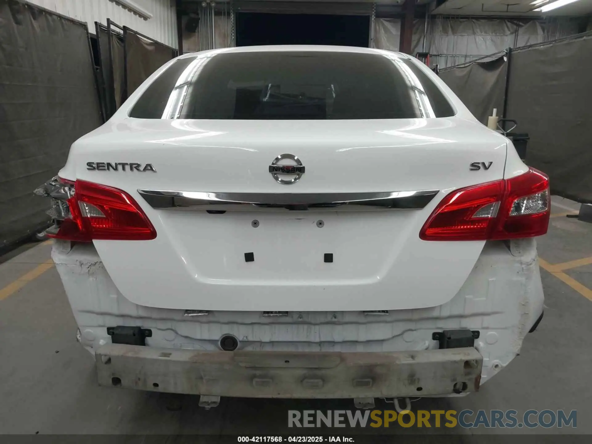 17 fotografías del automóvil dañado 3N1AB7AP8KY302182 NISSAN SENTRA 2019