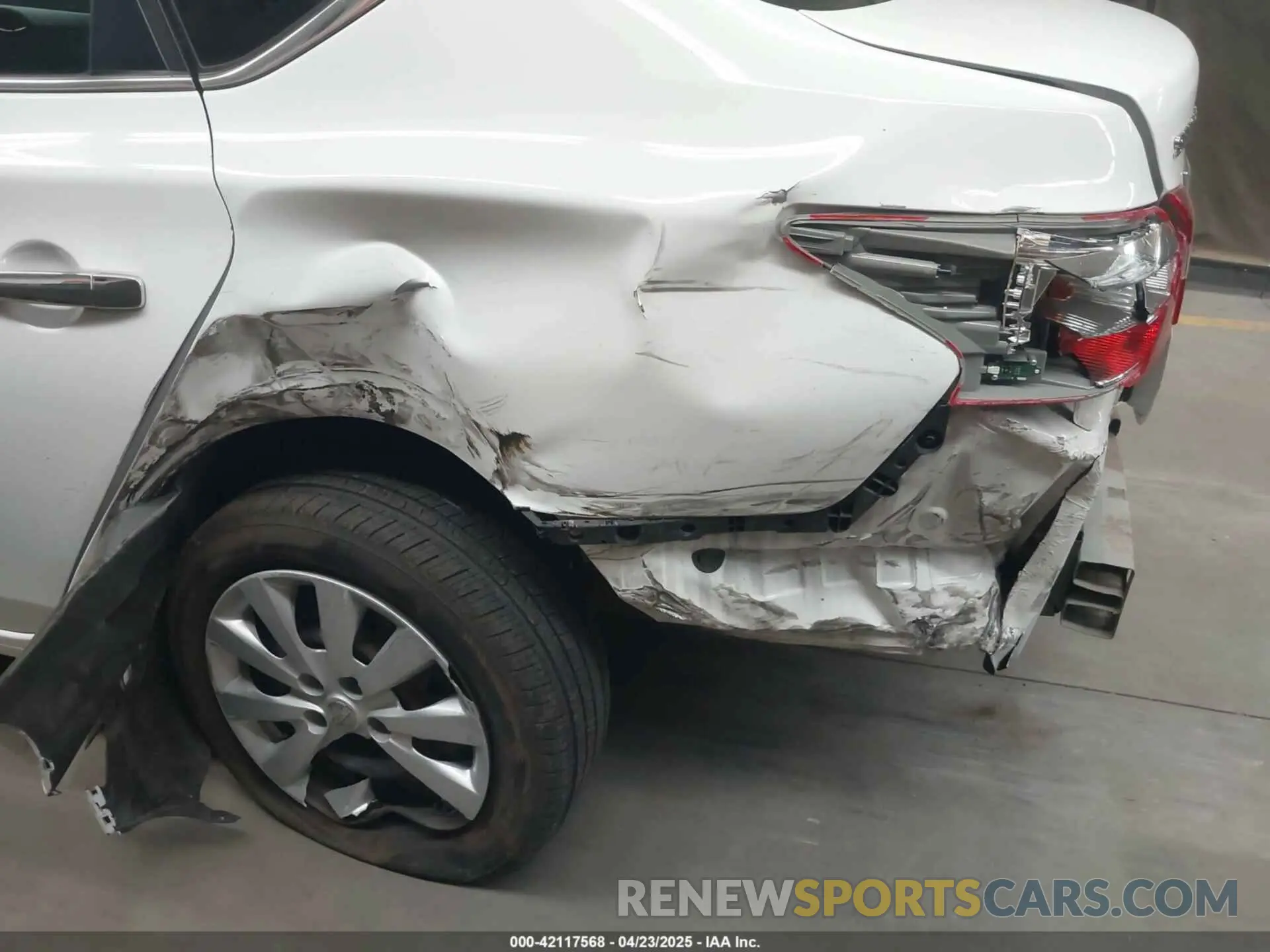 6 fotografías del automóvil dañado 3N1AB7AP8KY302182 NISSAN SENTRA 2019