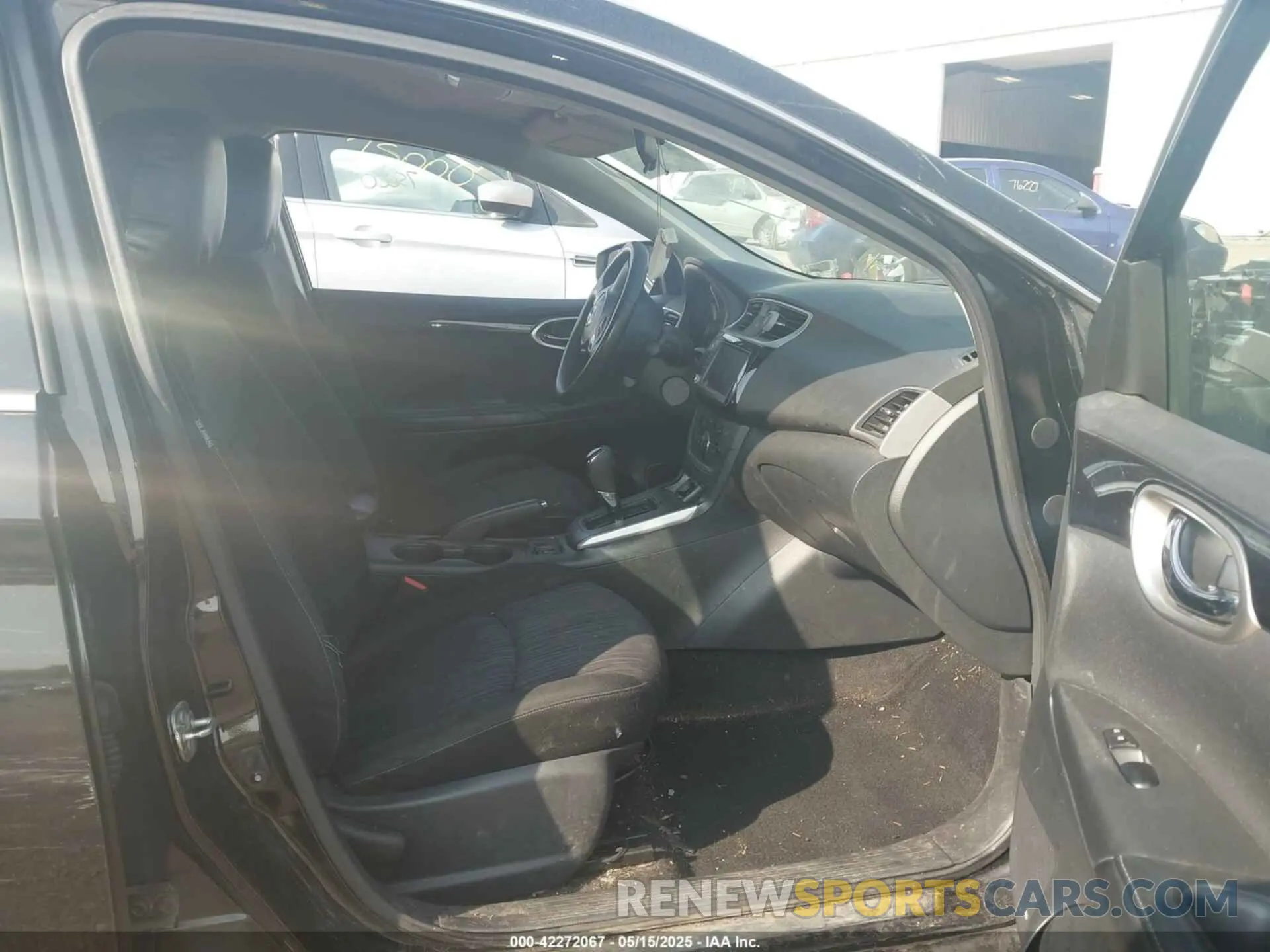 5 fotografías del automóvil dañado 3N1AB7AP8KY334372 NISSAN SENTRA 2019