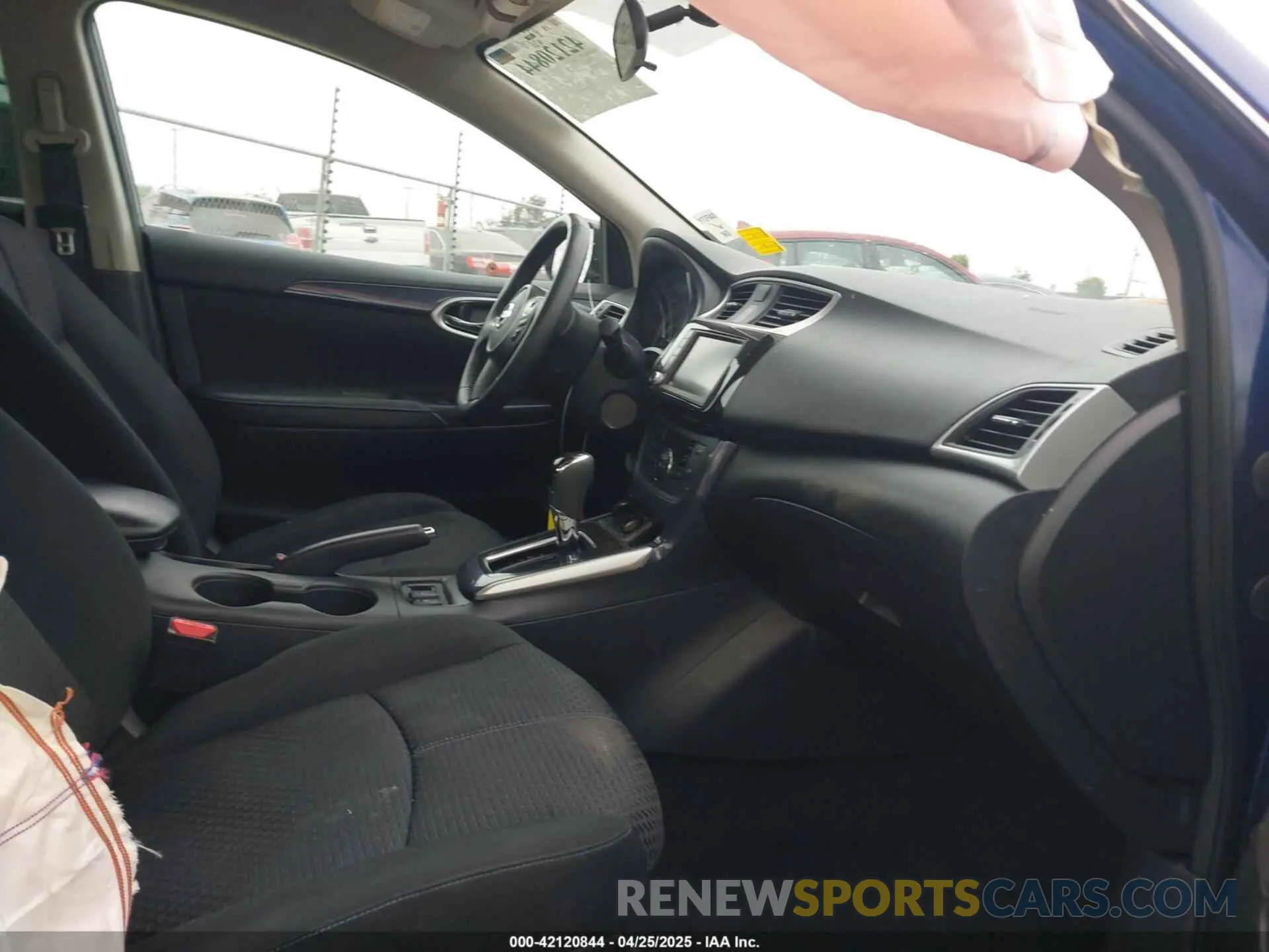 5 fotografías del automóvil dañado 3N1AB7AP8KY342231 NISSAN SENTRA 2019