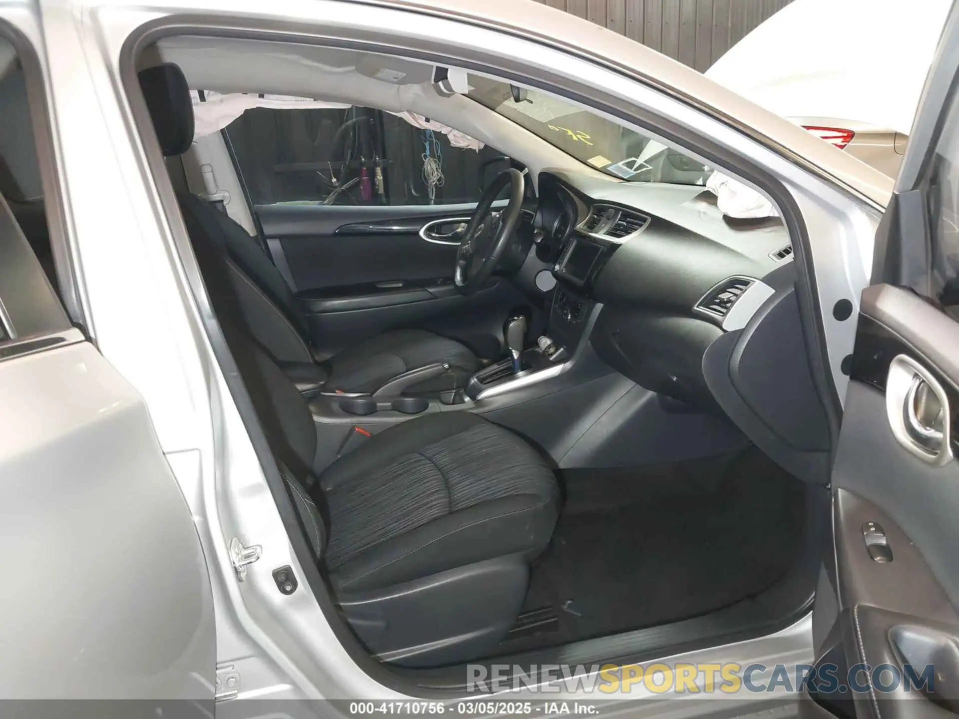 5 fotografías del automóvil dañado 3N1AB7AP8KY368019 NISSAN SENTRA 2019