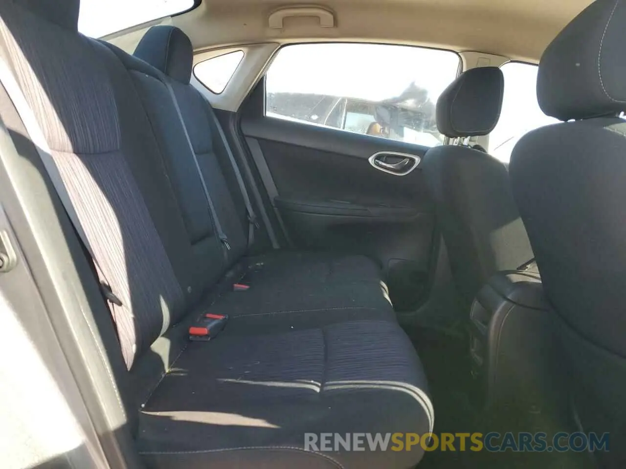 10 fotografías del automóvil dañado 3N1AB7AP8KY374466 NISSAN SENTRA 2019