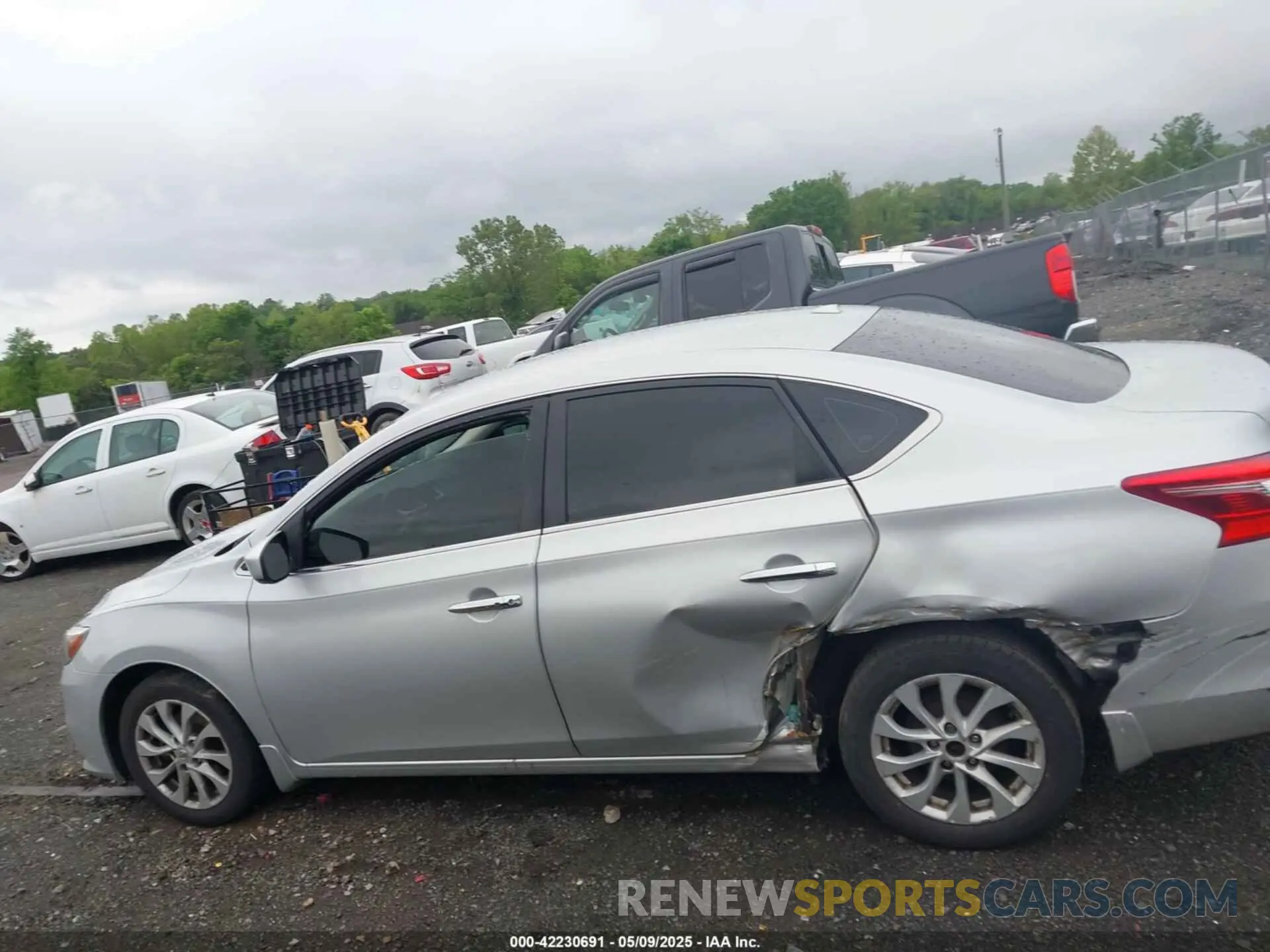 14 fotografías del automóvil dañado 3N1AB7AP8KY392790 NISSAN SENTRA 2019