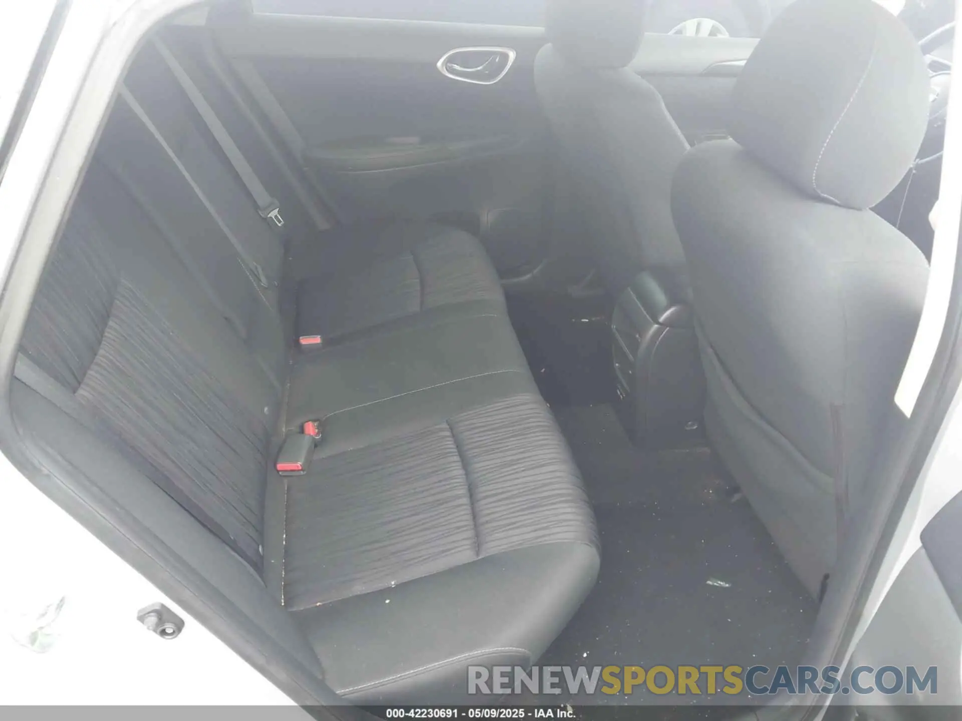 8 fotografías del automóvil dañado 3N1AB7AP8KY392790 NISSAN SENTRA 2019
