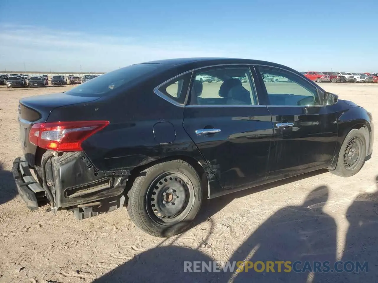 3 fotografías del automóvil dañado 3N1AB7AP8KY401679 NISSAN SENTRA 2019