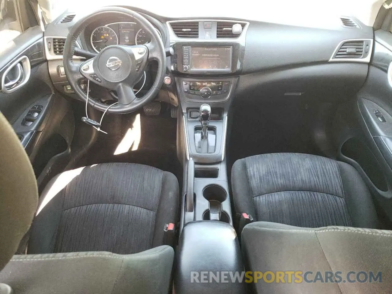 8 fotografías del automóvil dañado 3N1AB7AP8KY419731 NISSAN SENTRA 2019