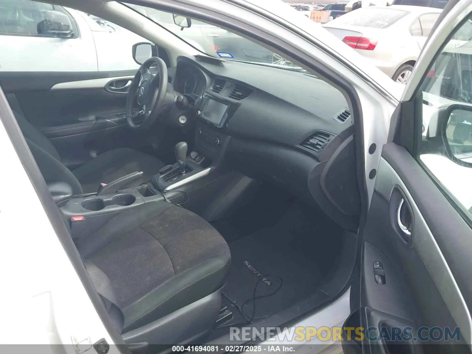 5 fotografías del automóvil dañado 3N1AB7AP8KY425934 NISSAN SENTRA 2019