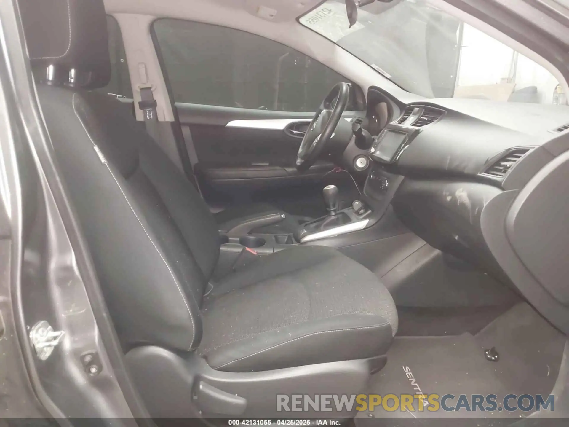 5 fotografías del automóvil dañado 3N1AB7AP8KY438800 NISSAN SENTRA 2019