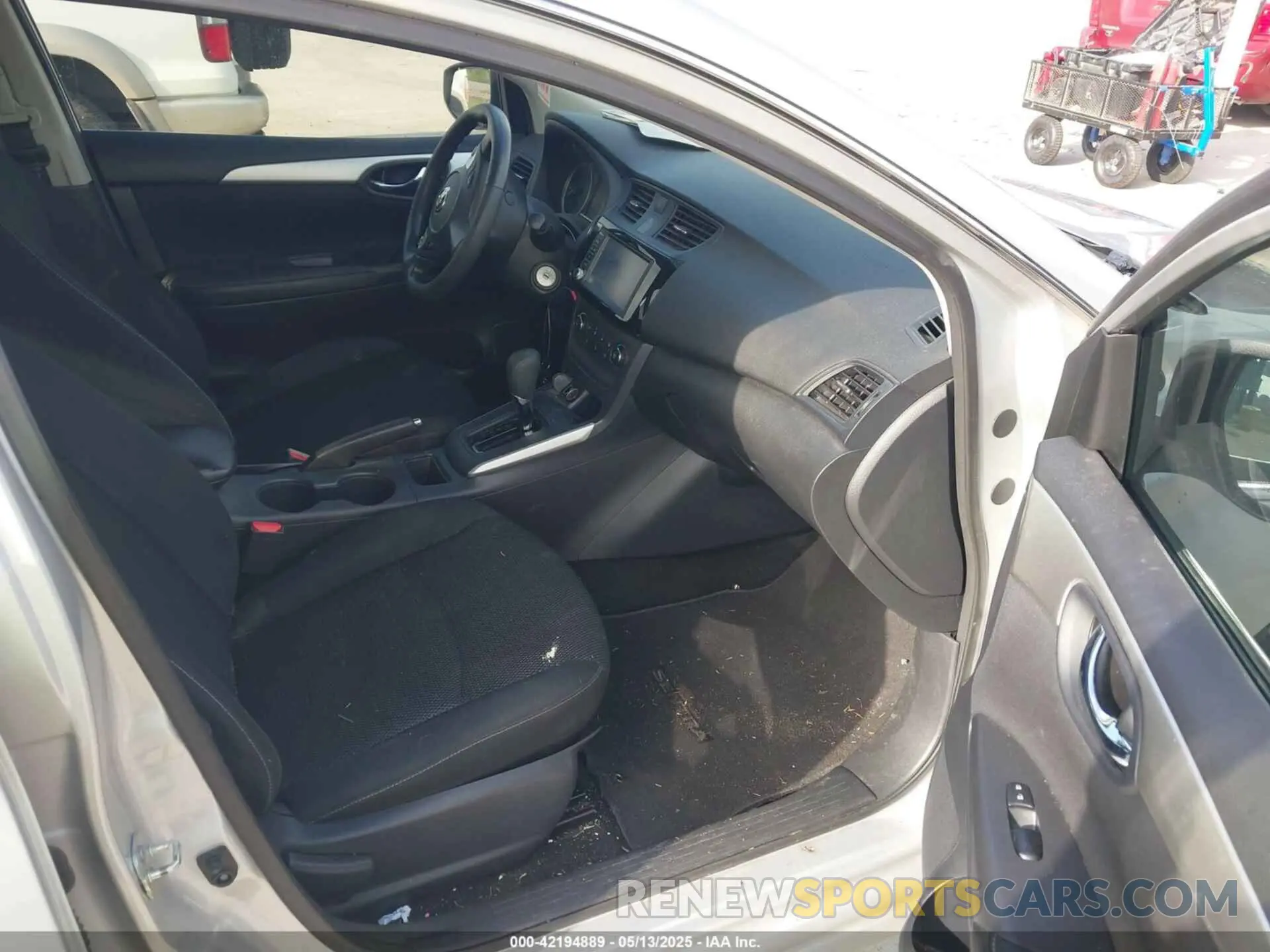 5 fotografías del automóvil dañado 3N1AB7AP8KY456164 NISSAN SENTRA 2019